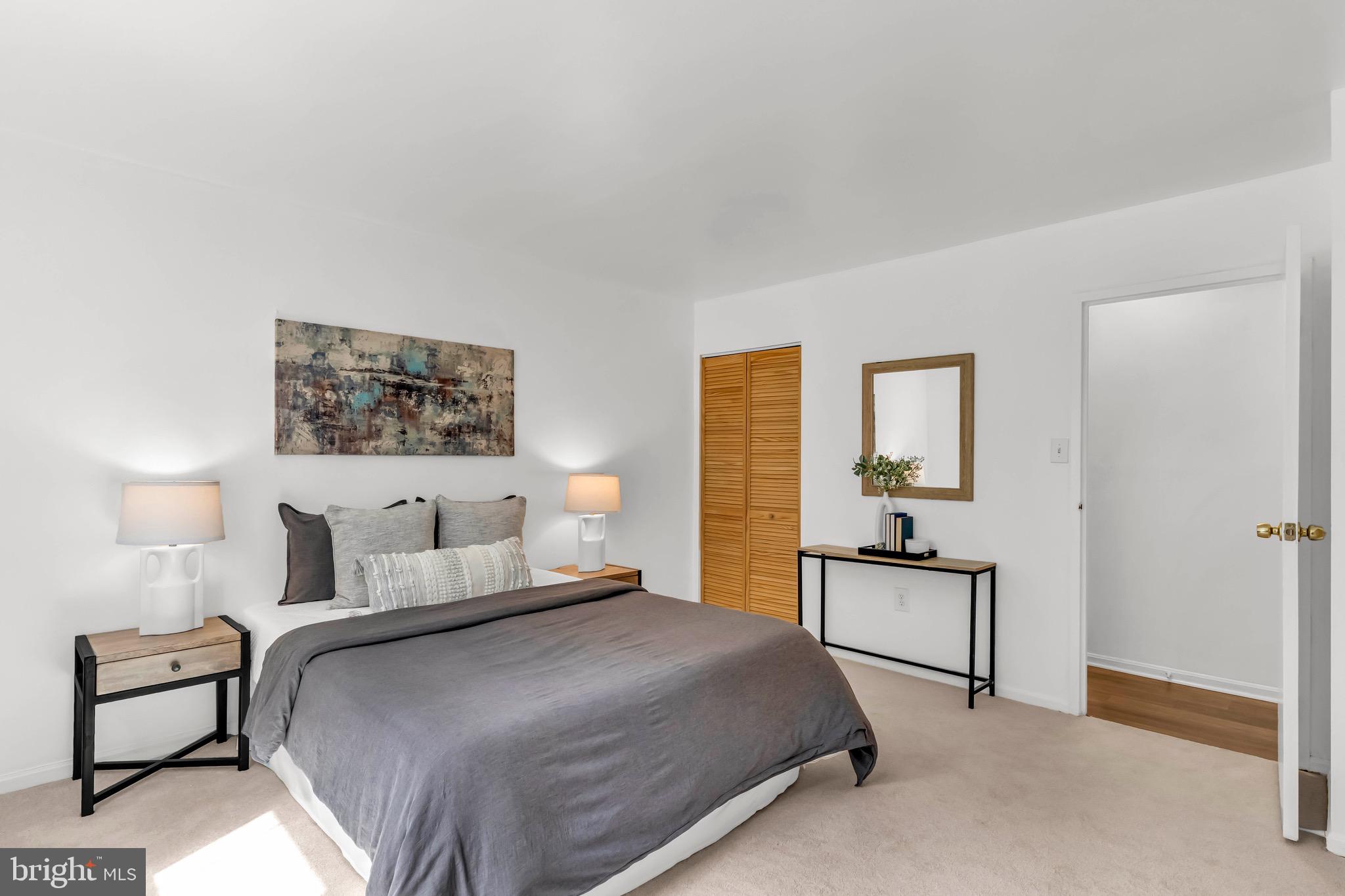 HAWTHORNE VILLAGE - Residential