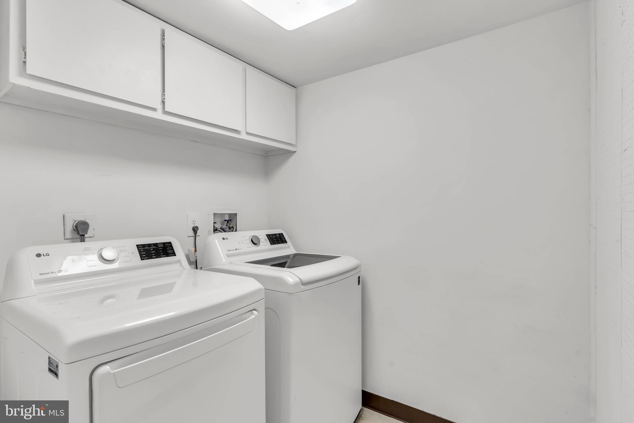 HAWTHORNE VILLAGE - Residential