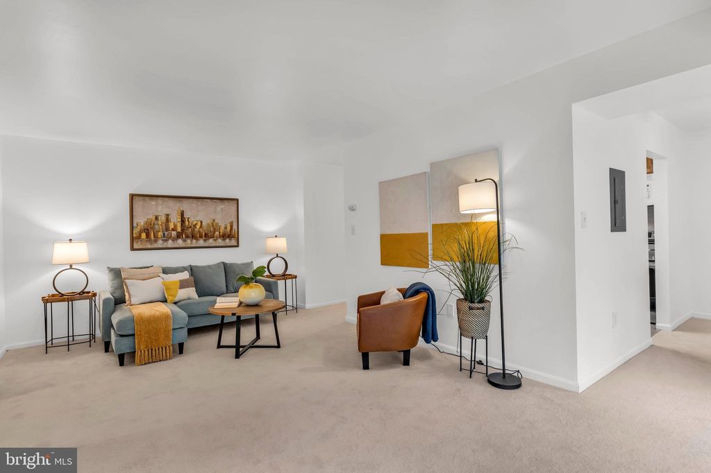 Photo of 9702 Kingsbridge Drive #3, FAIRFAX, VA 22031 (MLS # VAFX2312978)