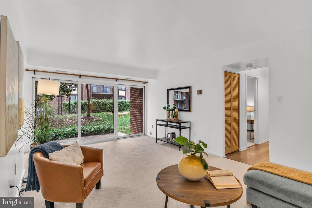 Photo of 9702 Kingsbridge Drive #3, FAIRFAX, VA 22031 (MLS # VAFX2312978)