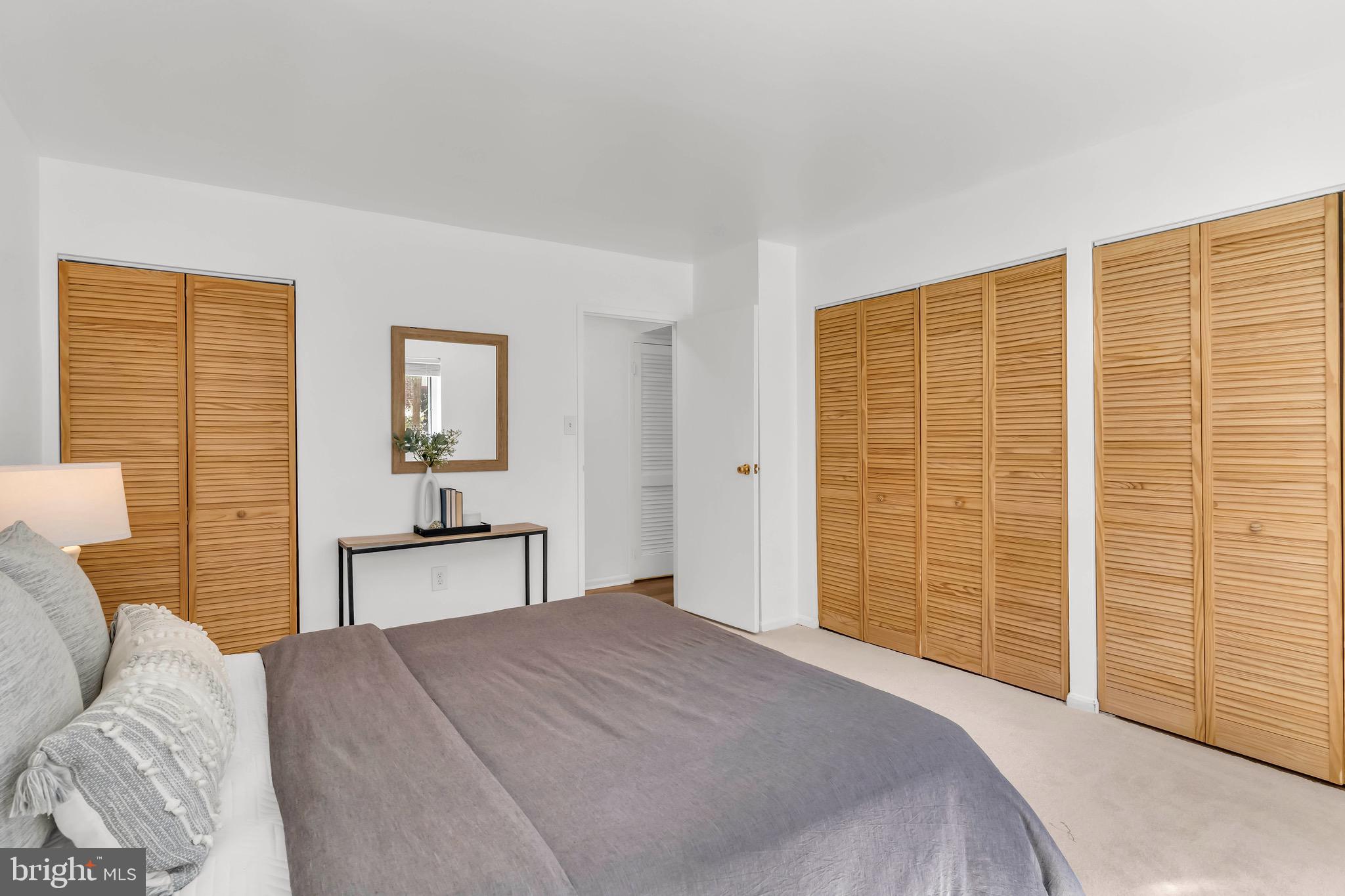HAWTHORNE VILLAGE - Residential