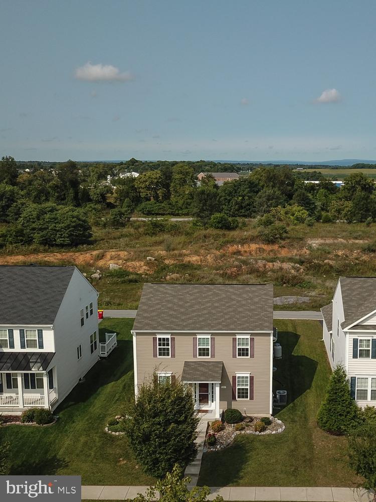 LAKELAND PLACE - Residential