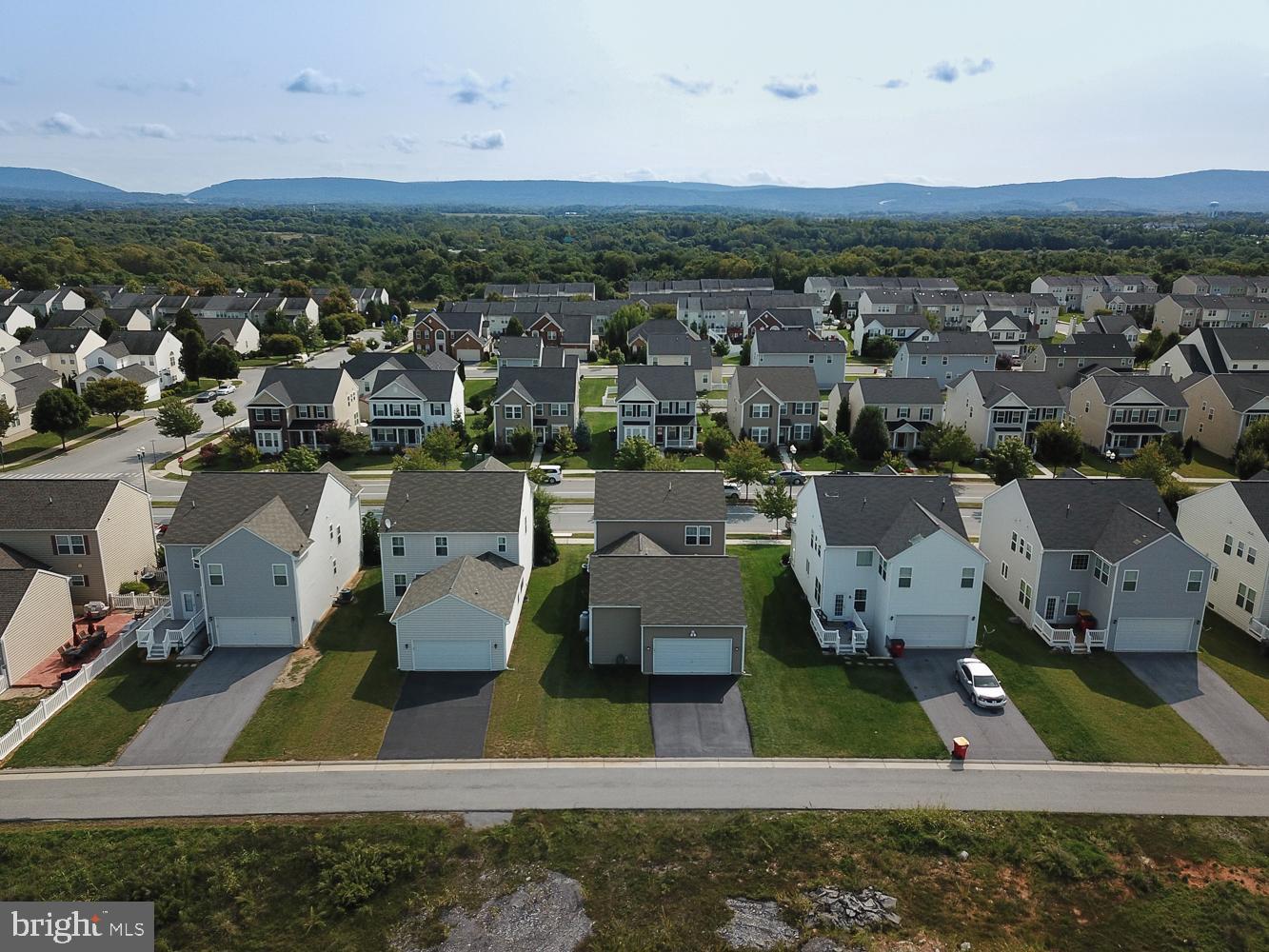 LAKELAND PLACE - Residential