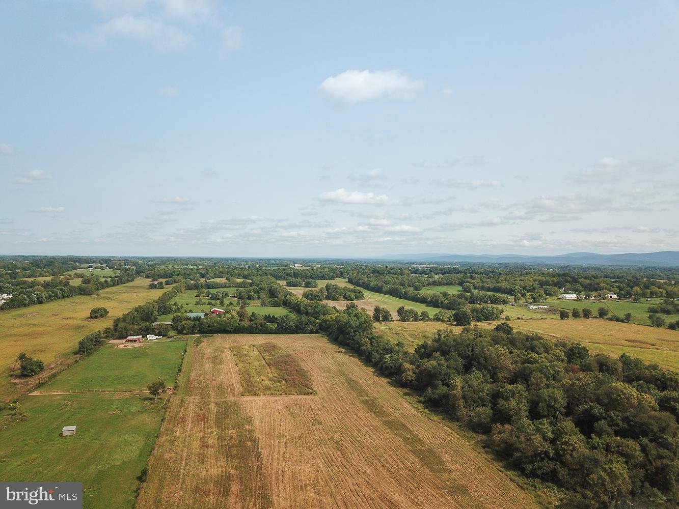 LAKELAND PLACE - Residential