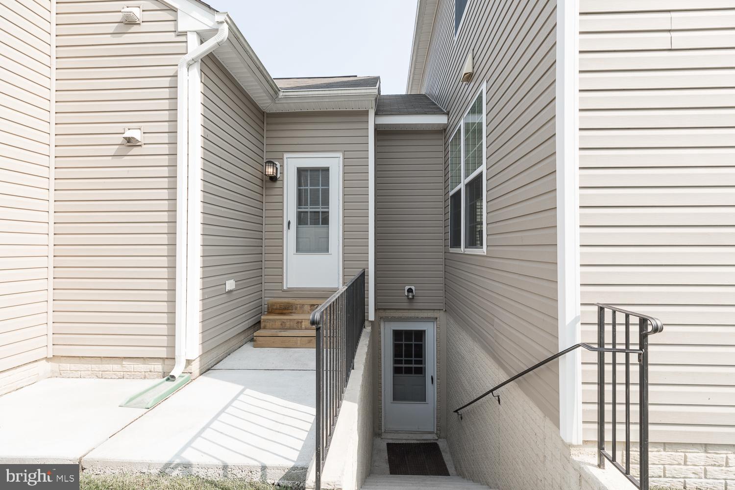 LAKELAND PLACE - Residential