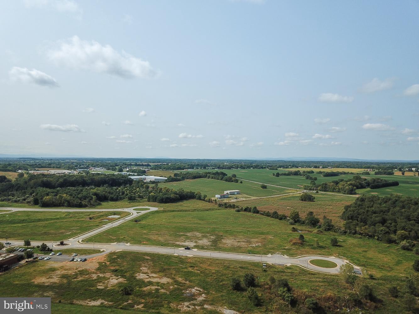 LAKELAND PLACE - Residential