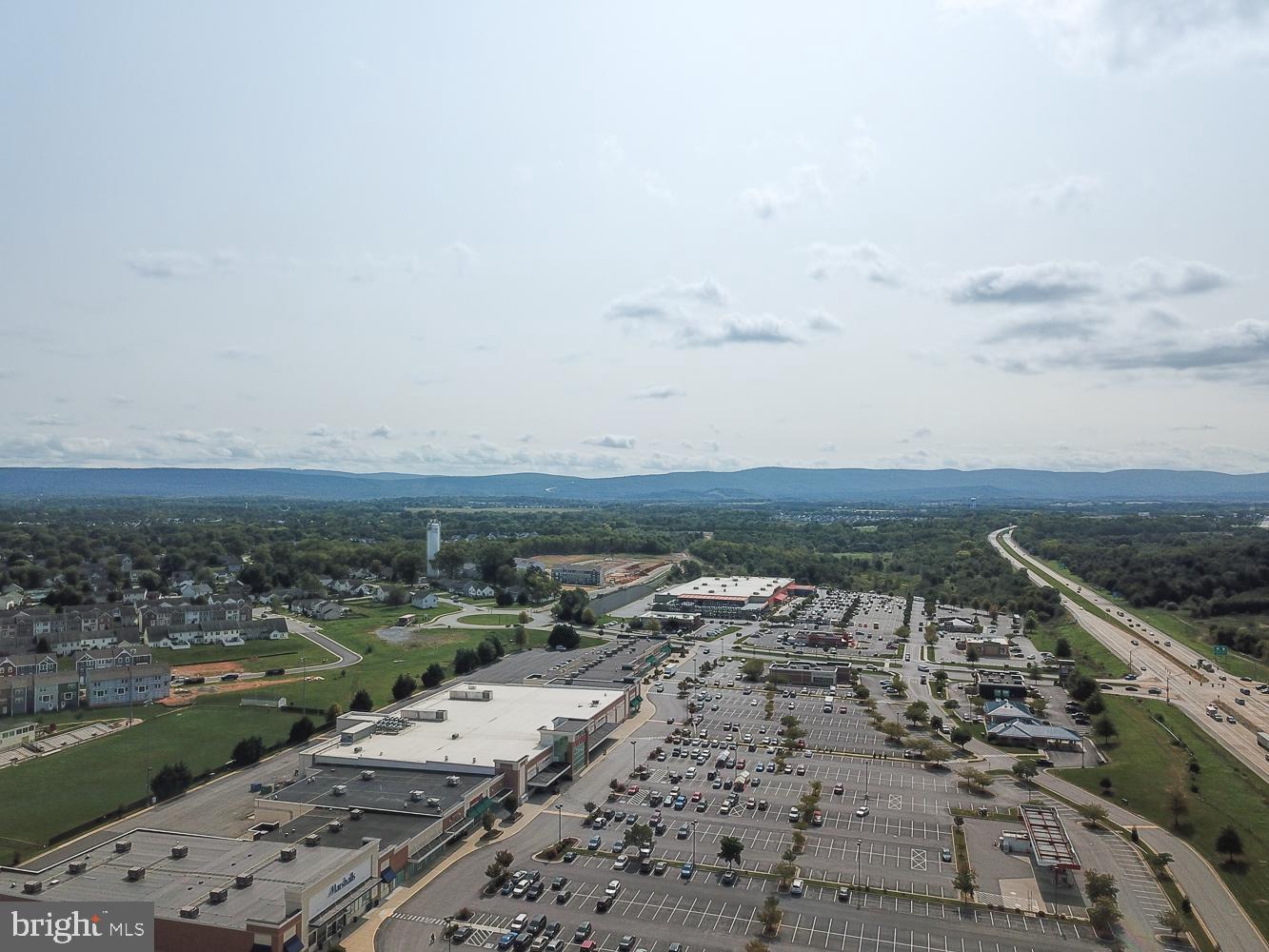 LAKELAND PLACE - Residential