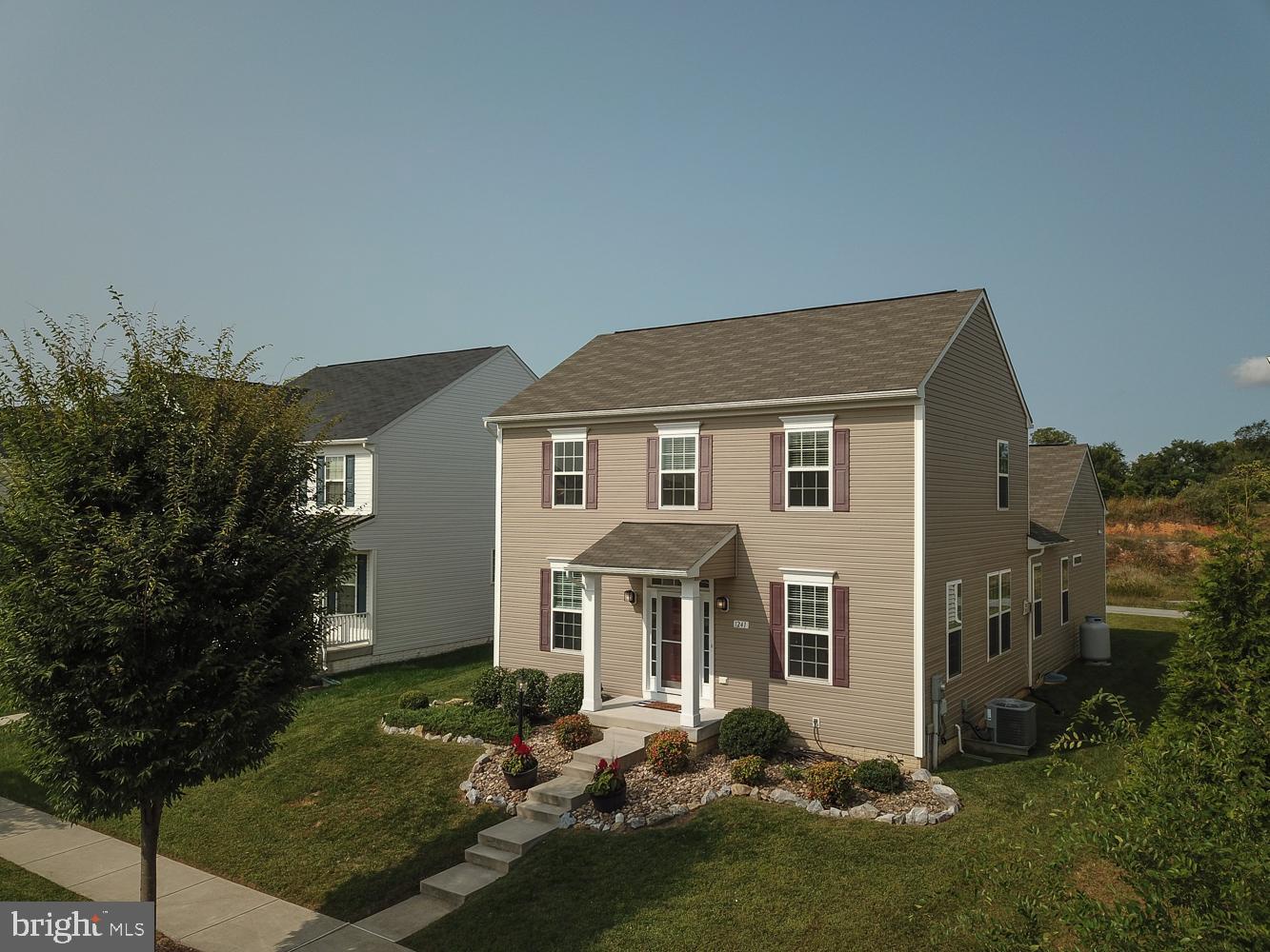 LAKELAND PLACE - Residential