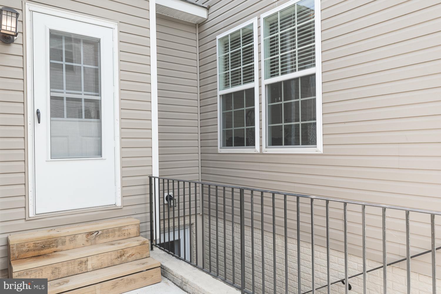 LAKELAND PLACE - Residential