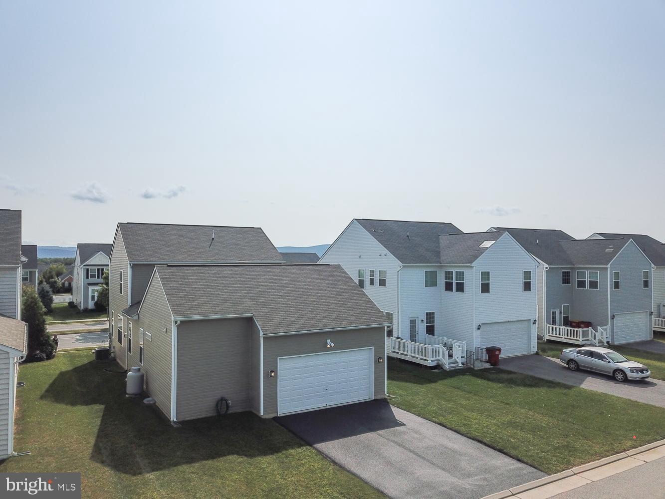 LAKELAND PLACE - Residential