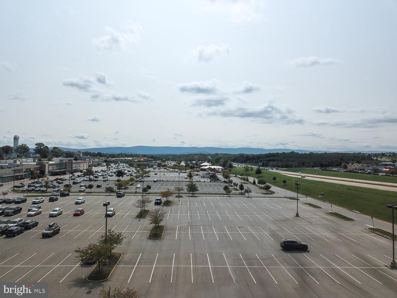 LAKELAND PLACE - Residential