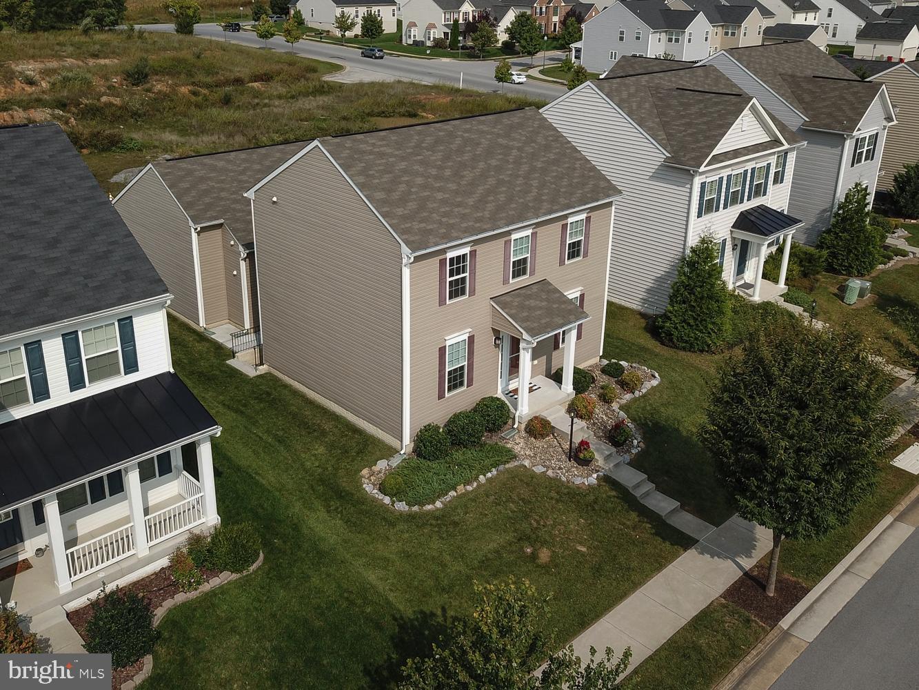 LAKELAND PLACE - Residential