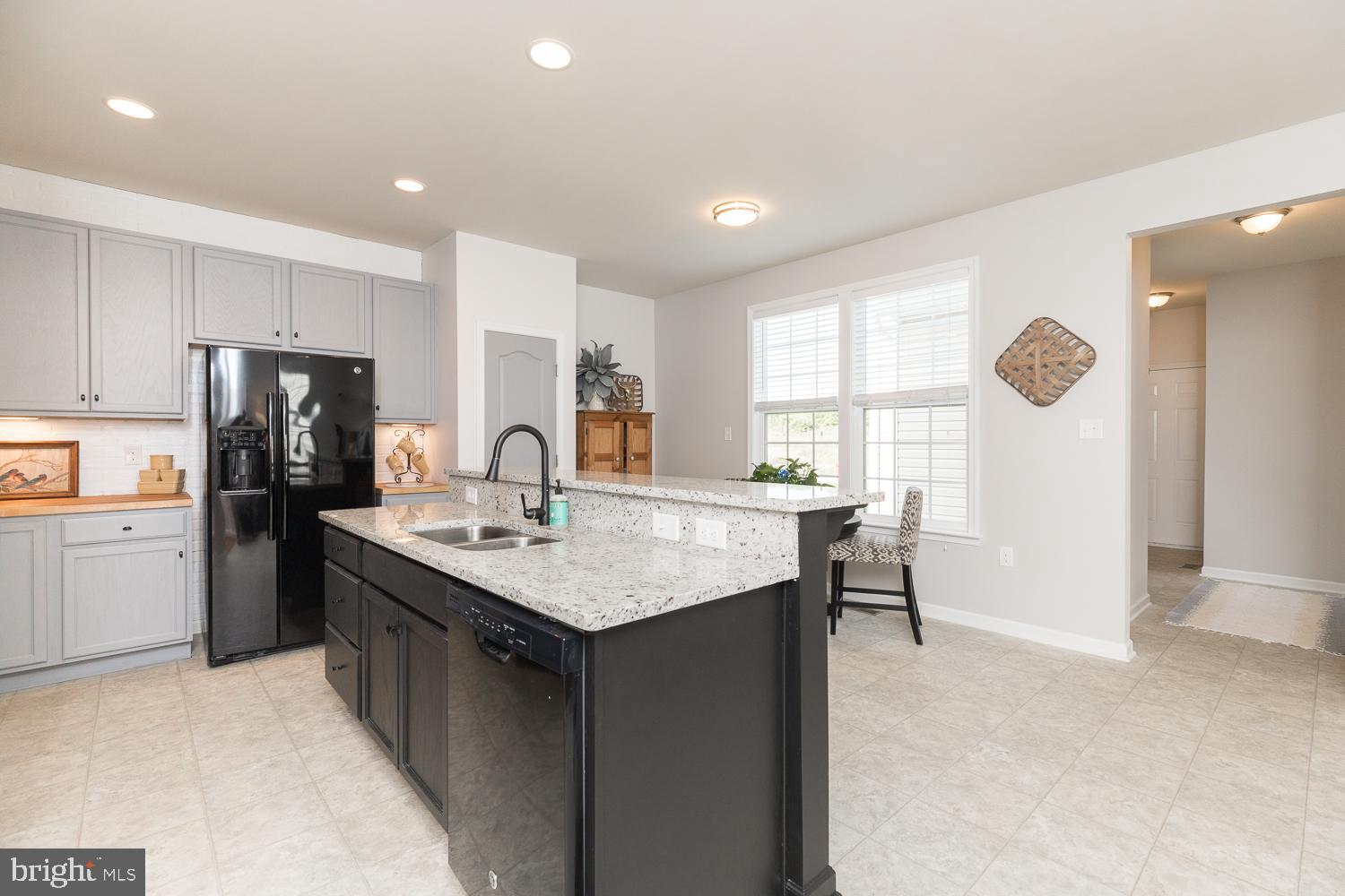 LAKELAND PLACE - Residential