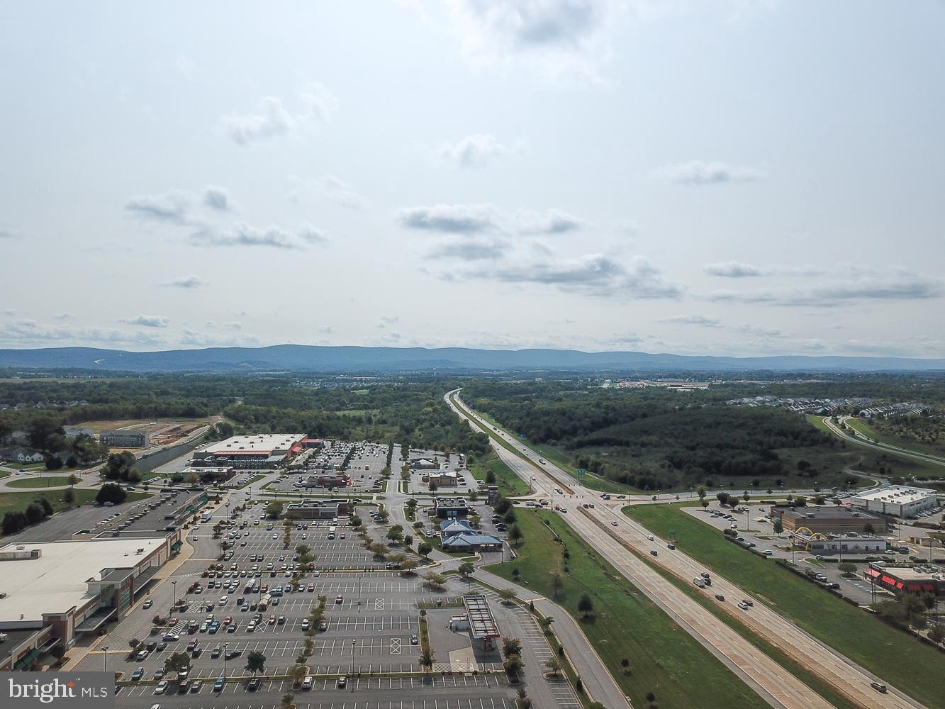 LAKELAND PLACE - Residential