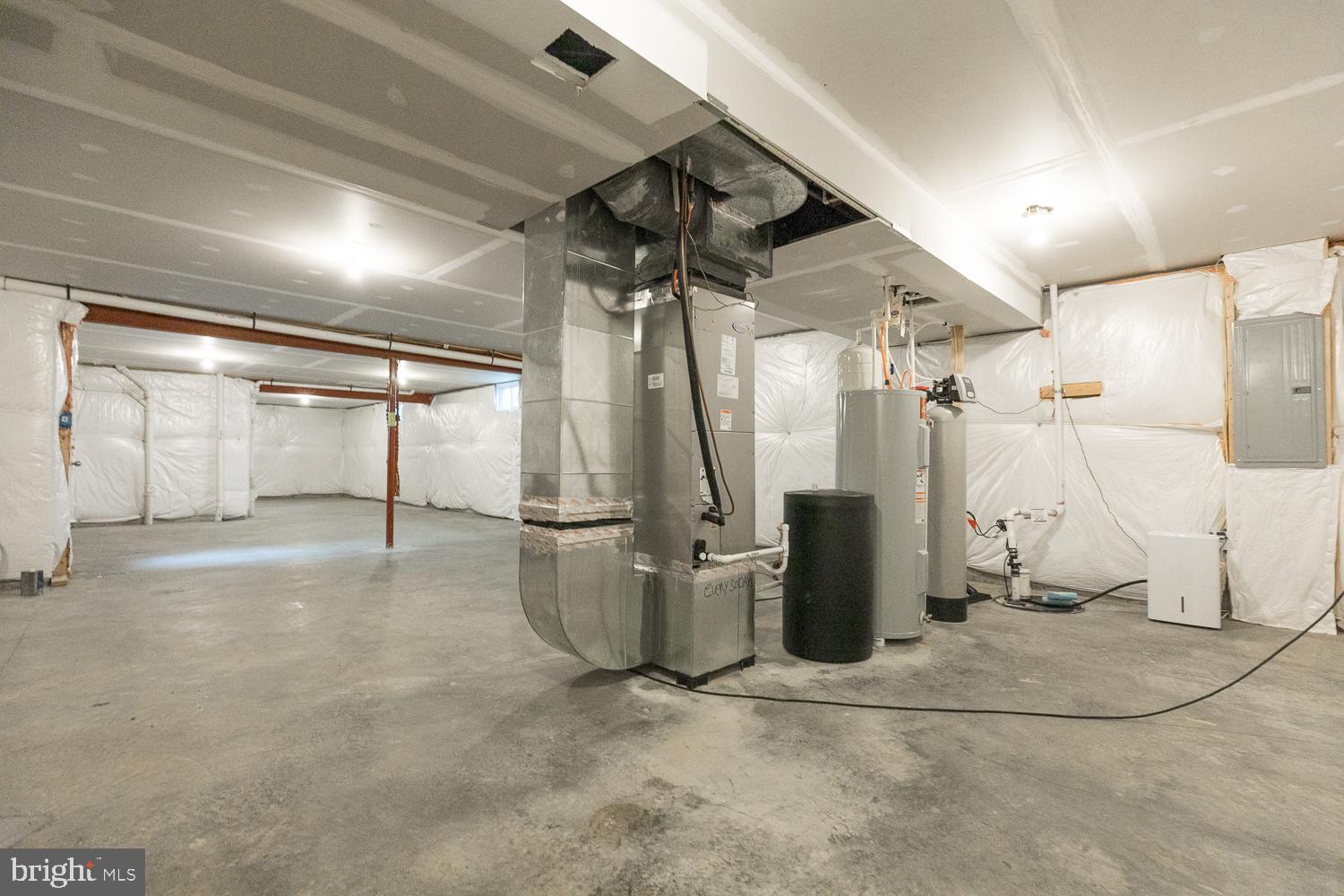 LAKELAND PLACE - Residential