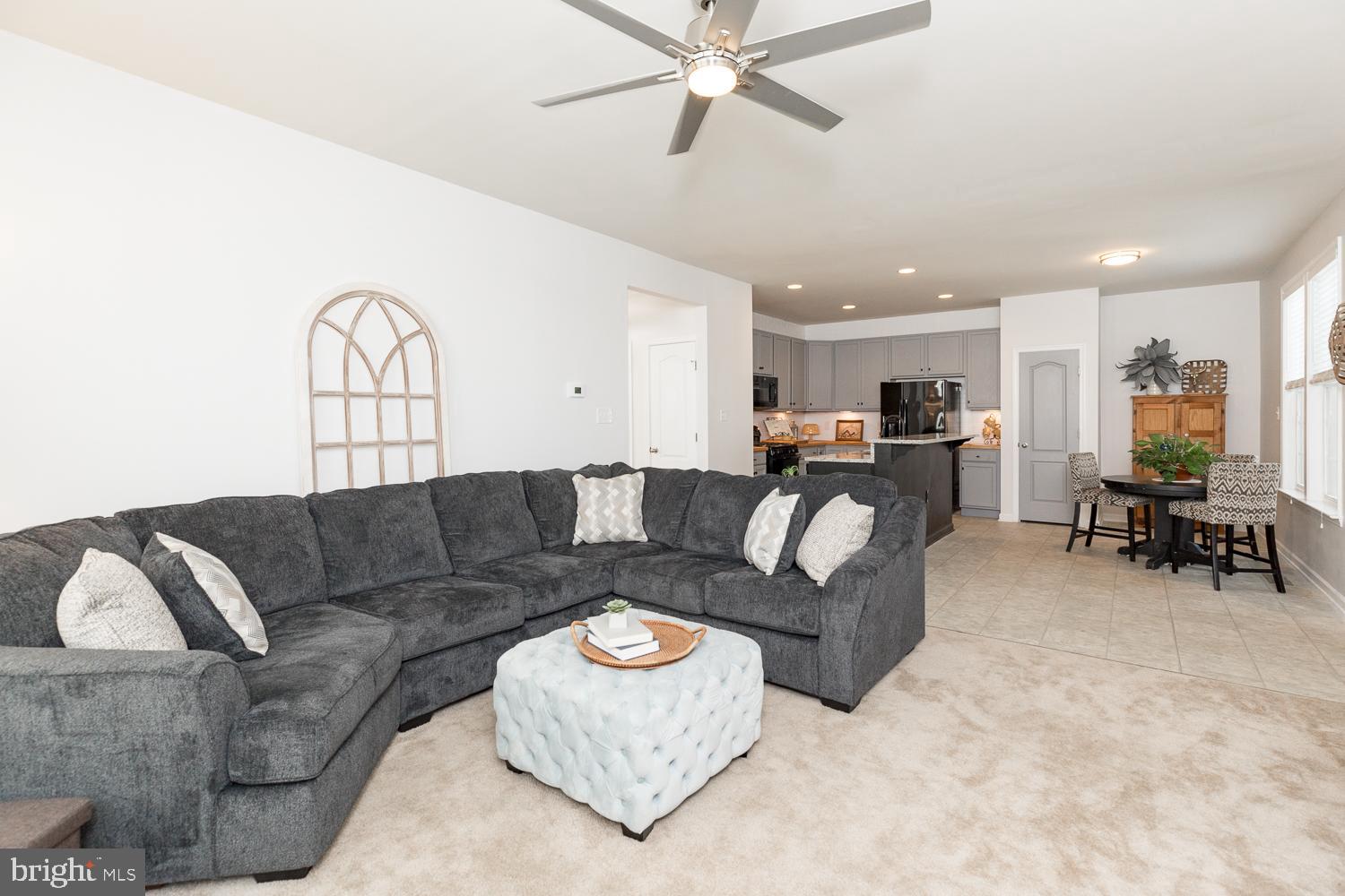 LAKELAND PLACE - Residential