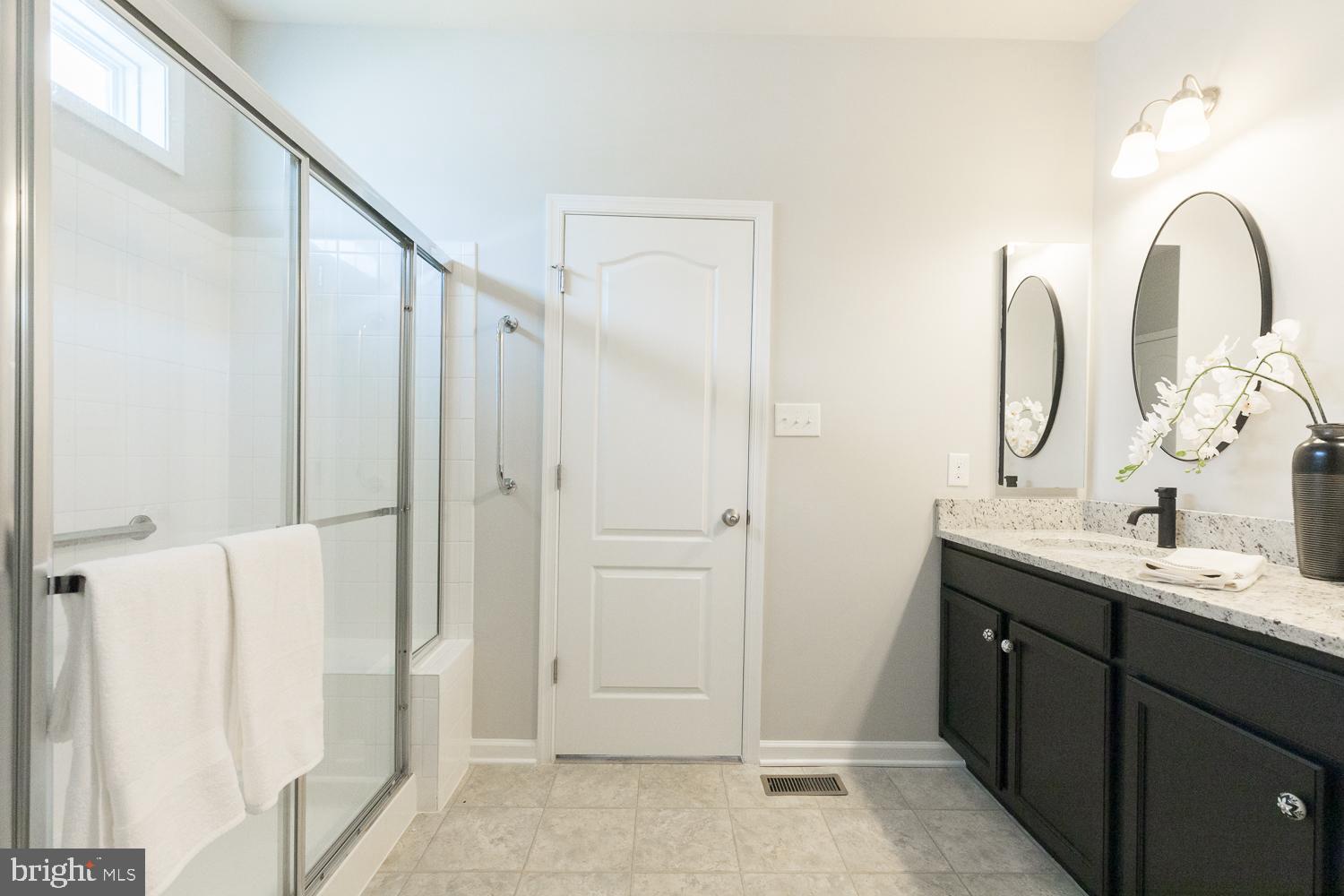 LAKELAND PLACE - Residential