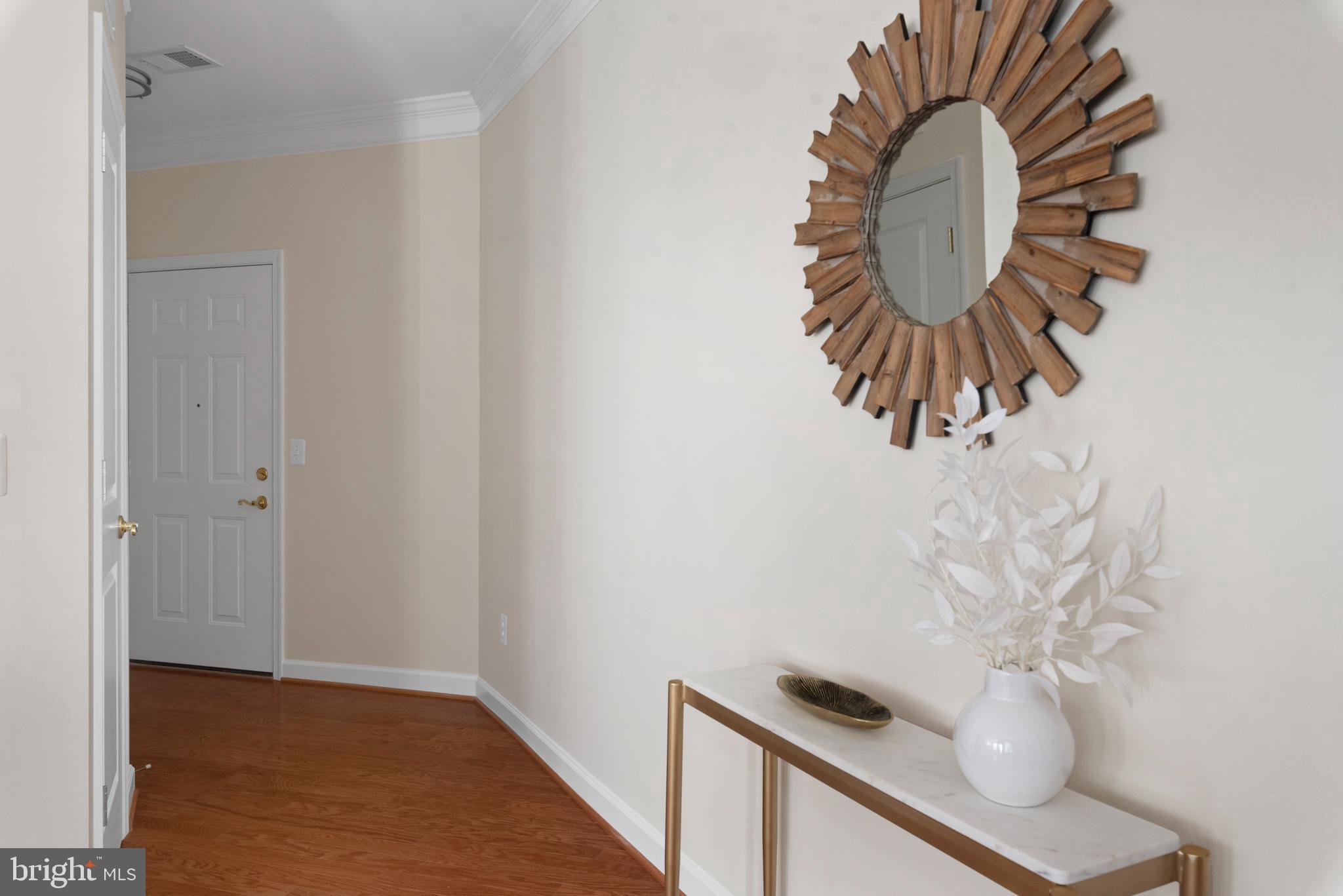 FOUR SEASONS - Residential