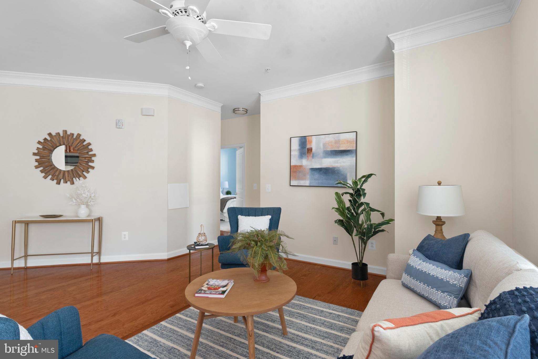 FOUR SEASONS - Residential