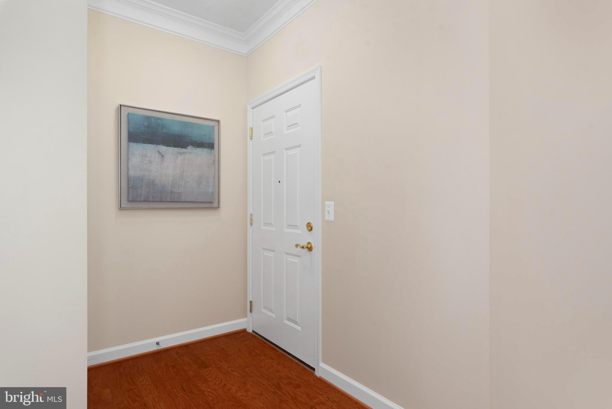 FOUR SEASONS - Residential