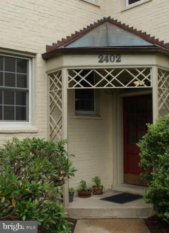 ROCK CREEK VILLAGE CONDOMINIUMS - Residential