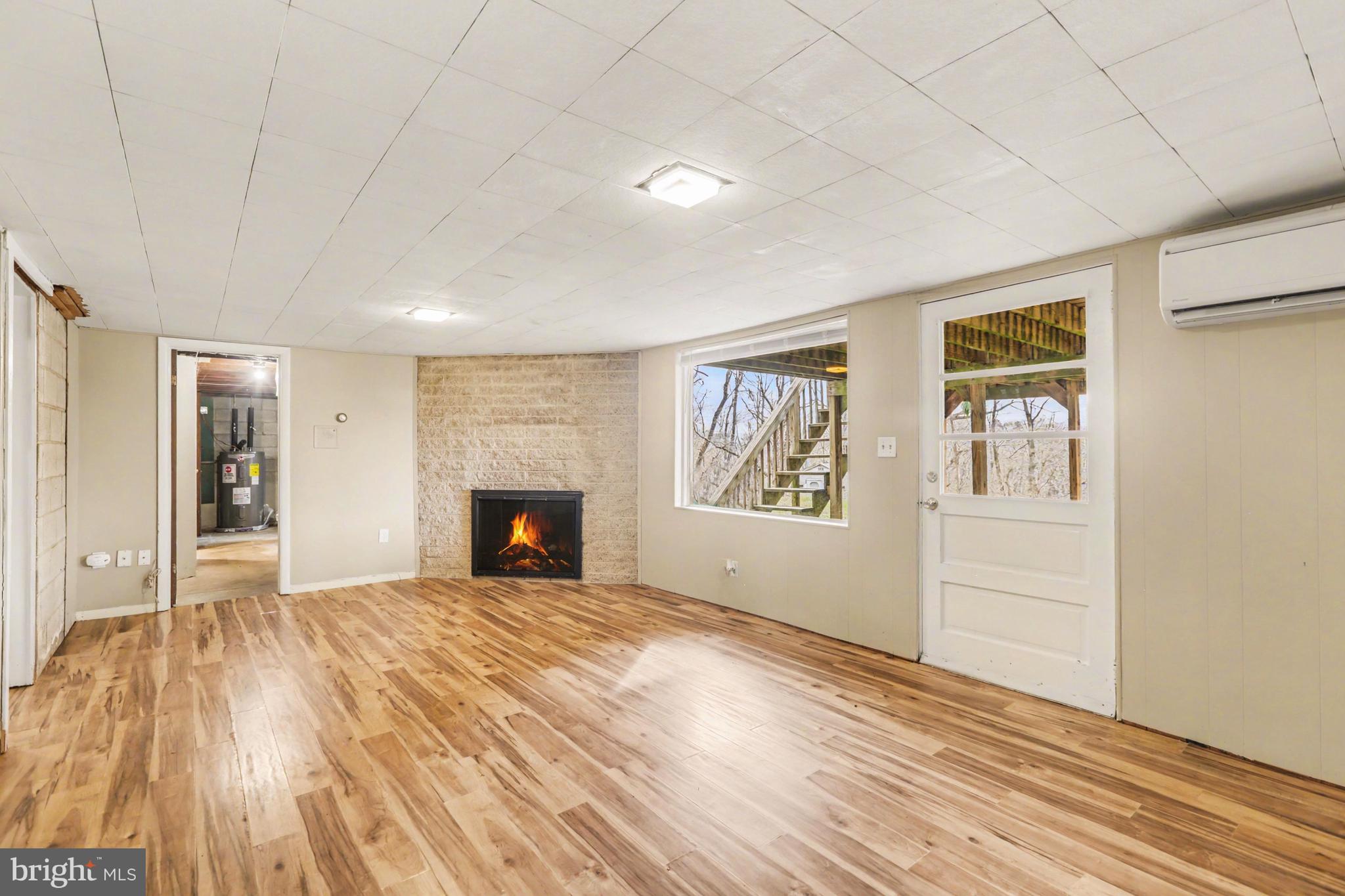 6085 CHERRY HILL ROAD