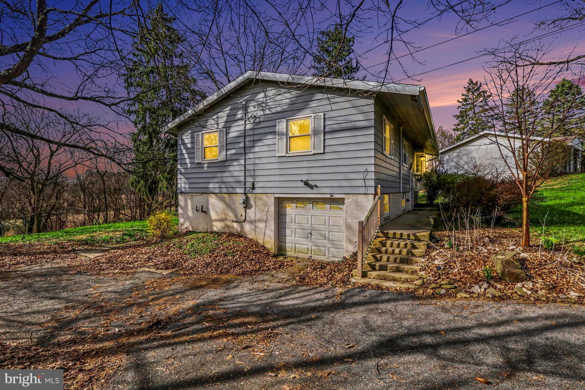 6085 CHERRY HILL ROAD