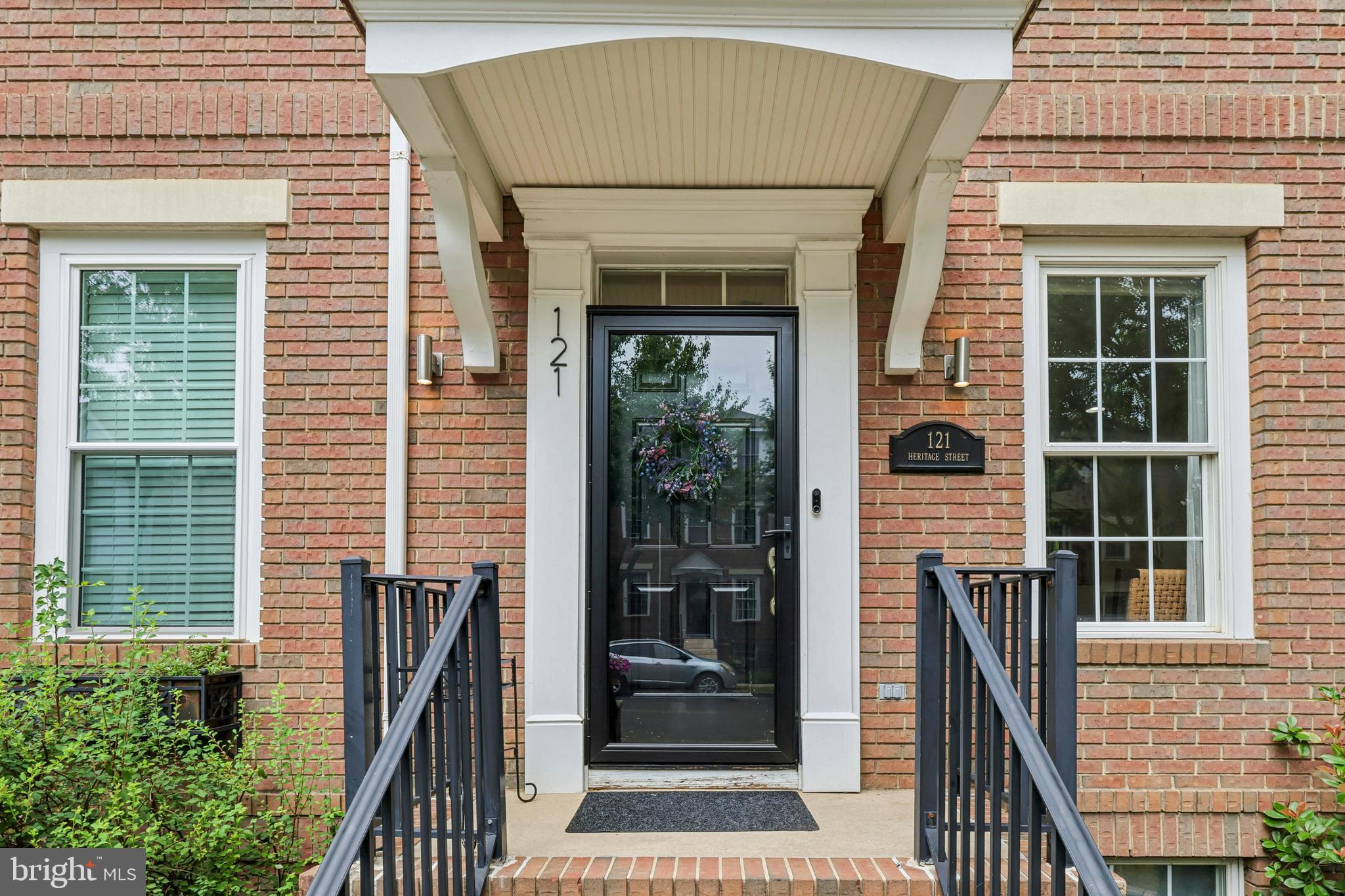 121 HERITAGE STREET