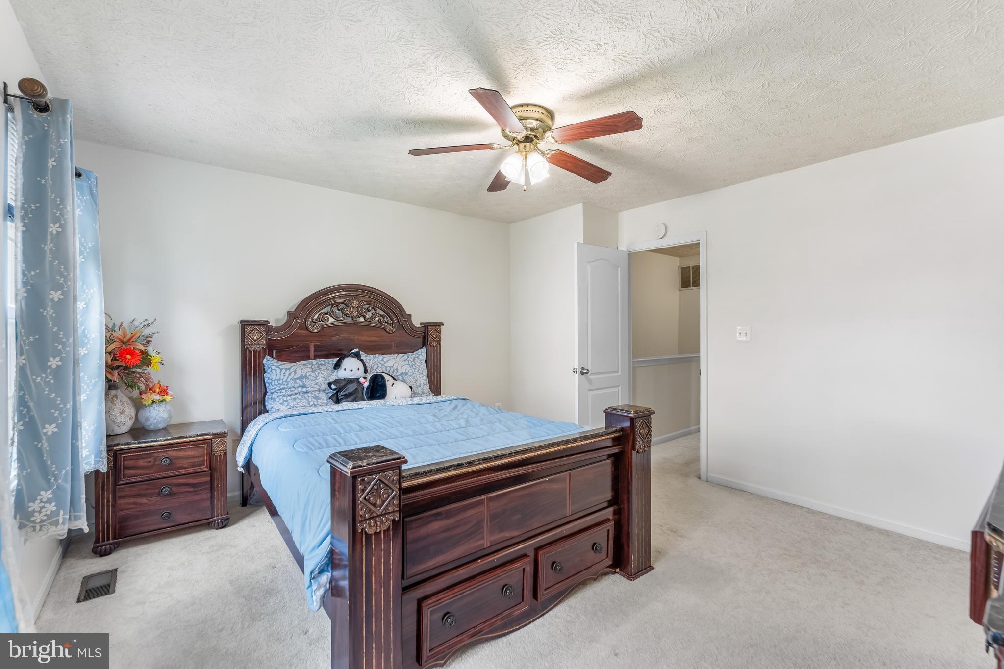 HOWARDS RIDGE - Residential Lease