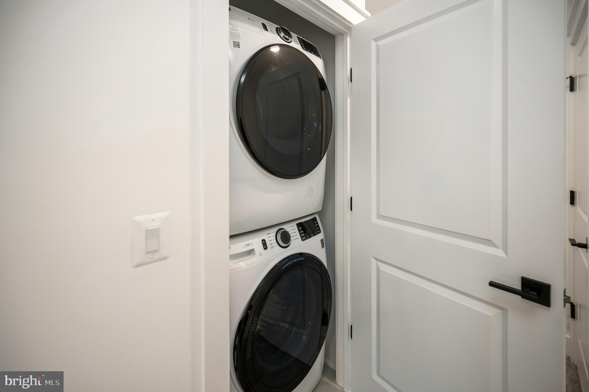 THE GROVE AT JACKSON VILLAGE - Residential Lease