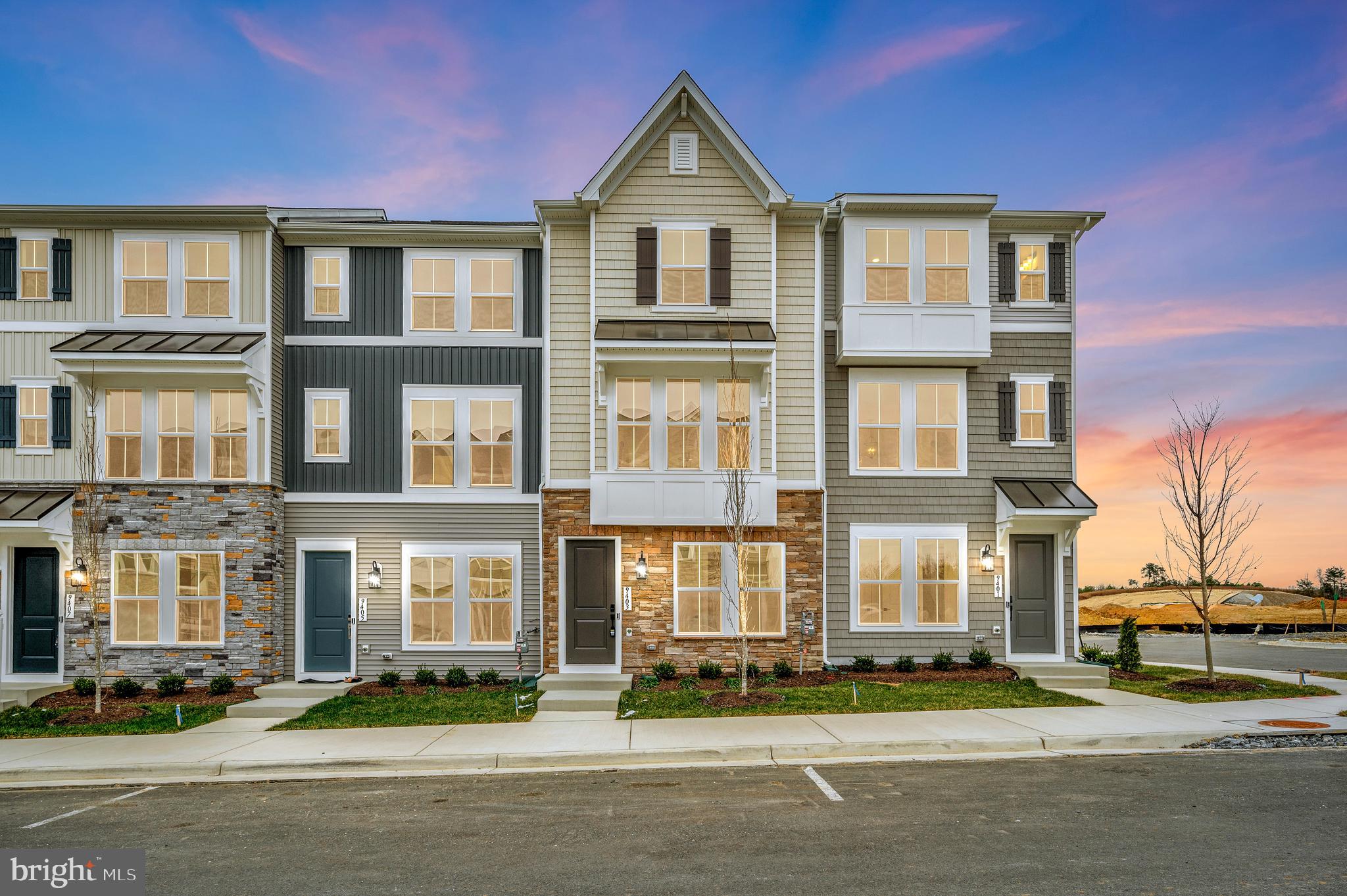 9403 PACIFIC ELM STREET