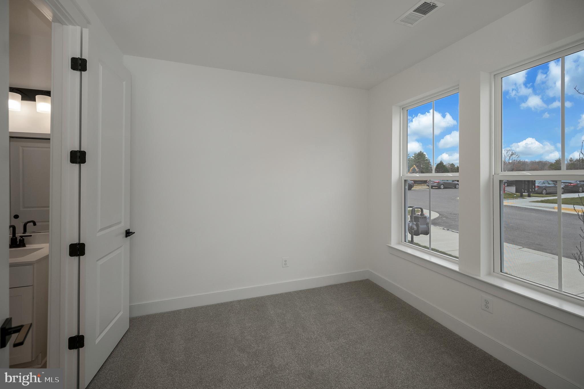 THE GROVE AT JACKSON VILLAGE - Residential Lease