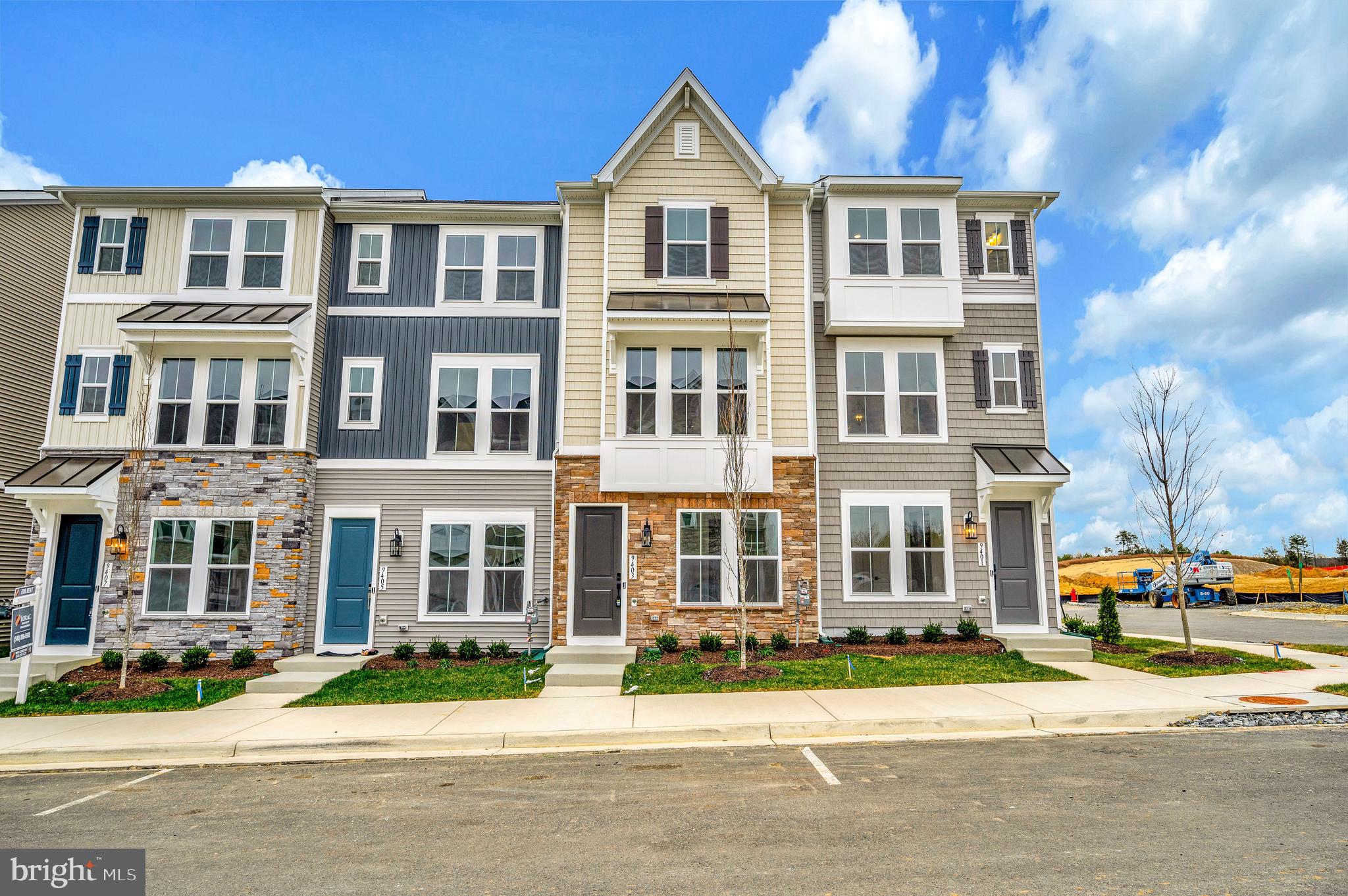 9403 PACIFIC ELM STREET