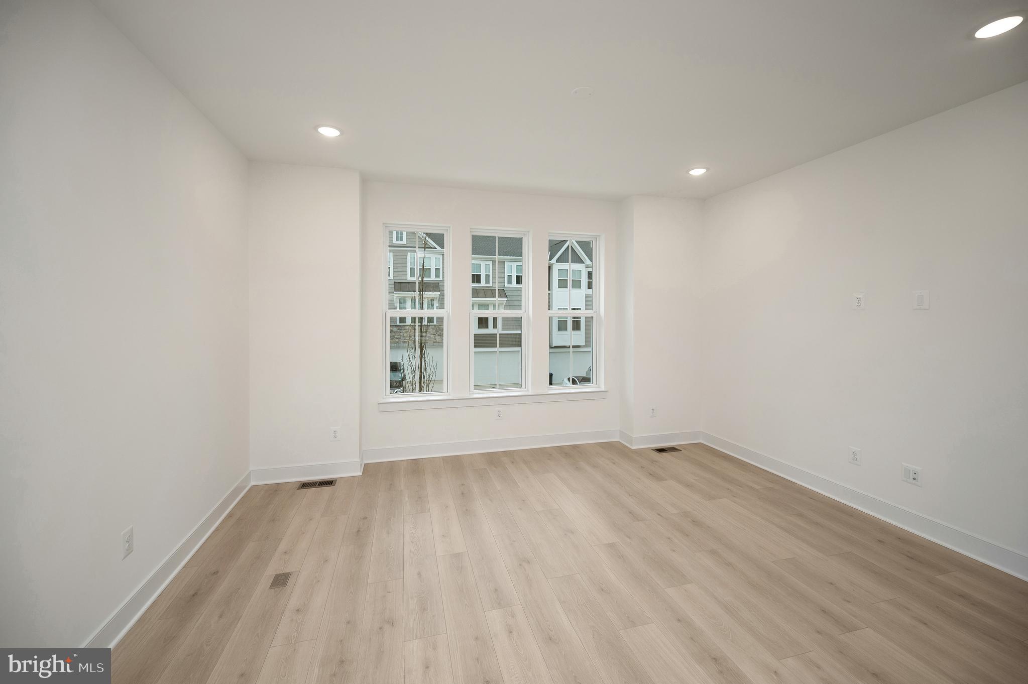 THE GROVE AT JACKSON VILLAGE - Residential Lease