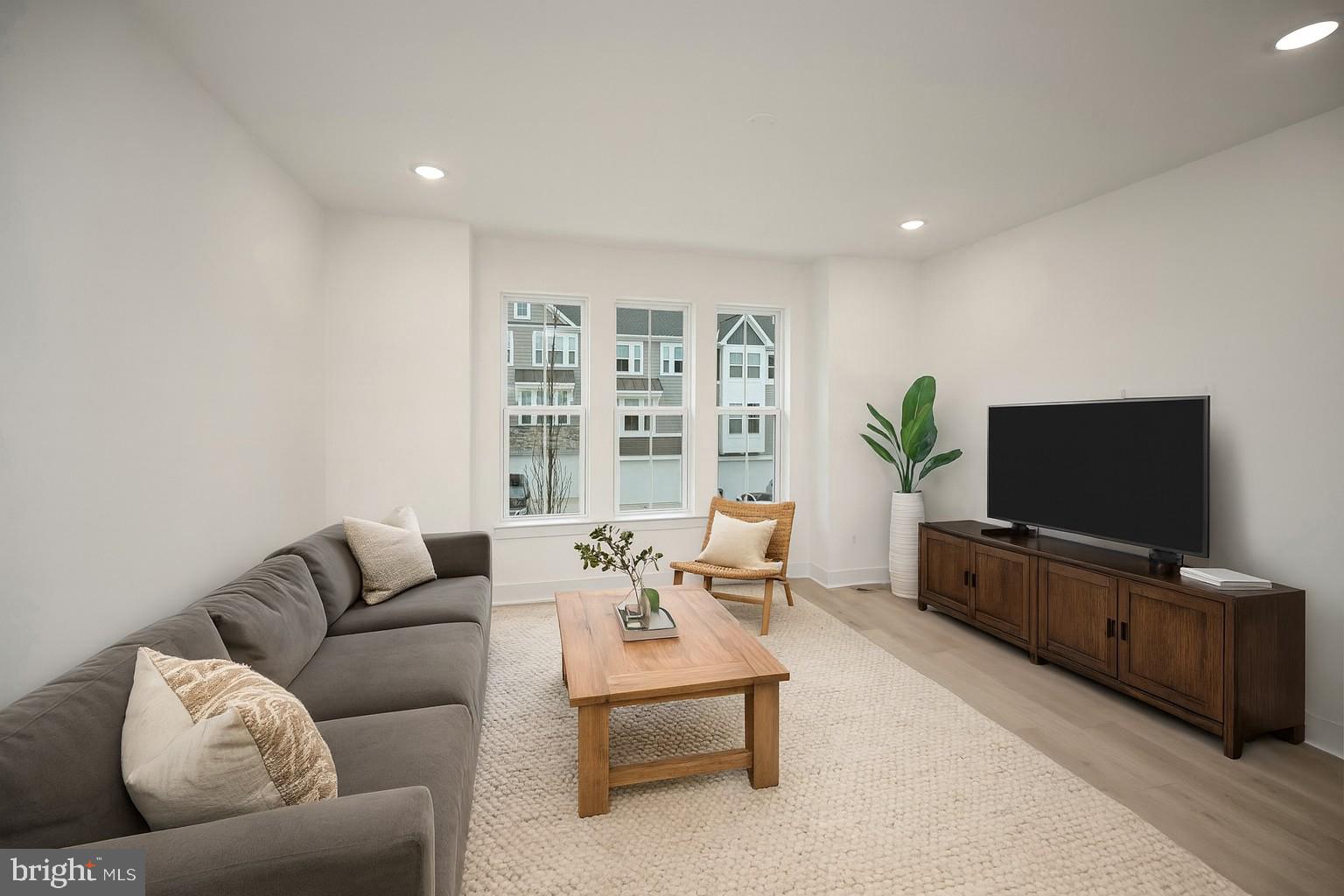 THE GROVE AT JACKSON VILLAGE - Residential Lease