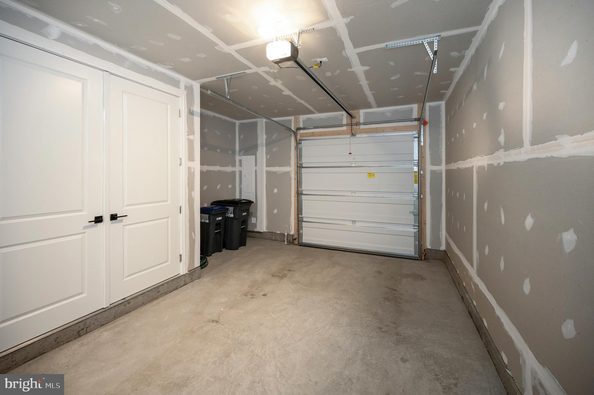 THE GROVE AT JACKSON VILLAGE - Residential Lease