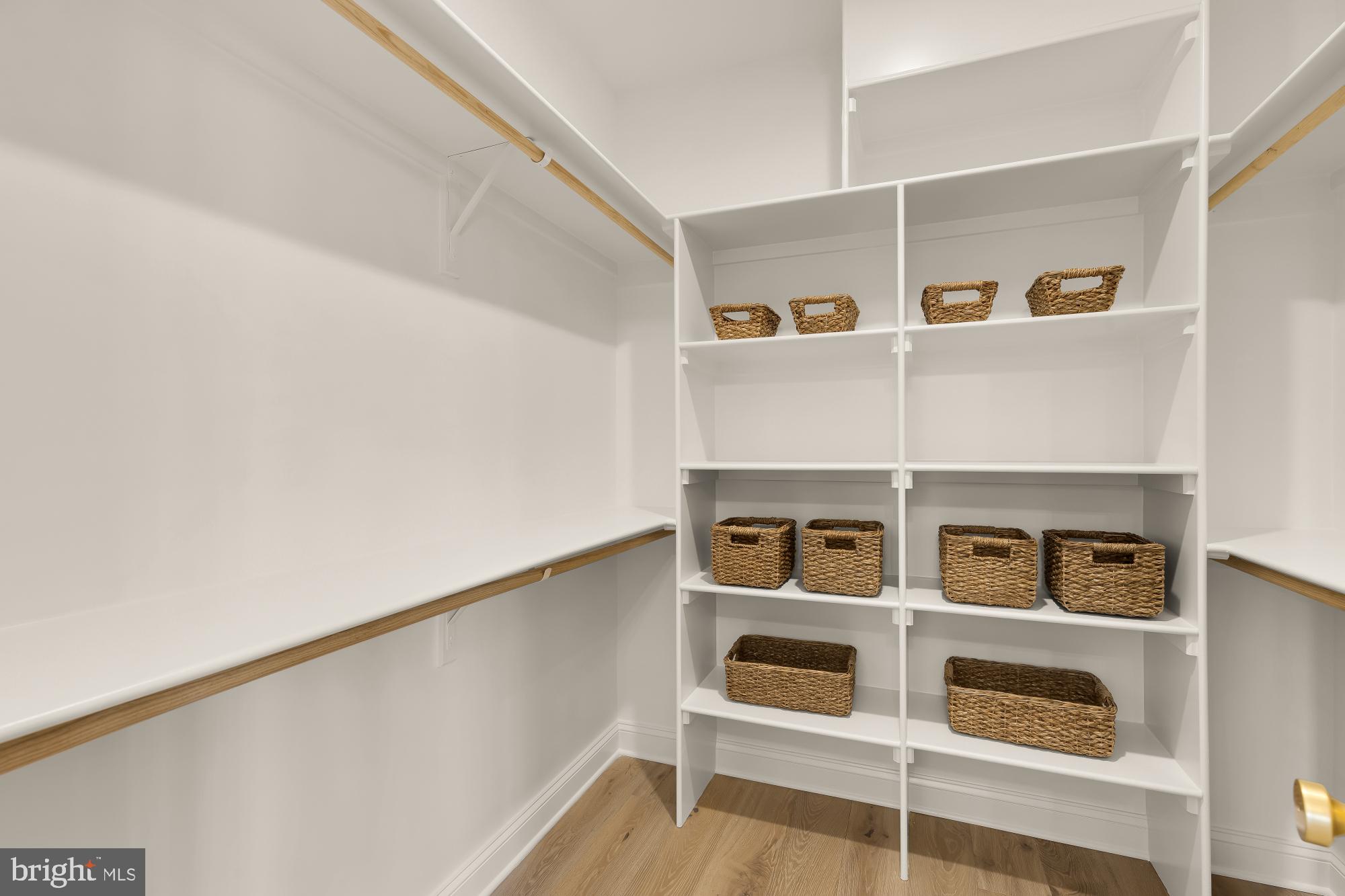 FOREST HILLS - Residential