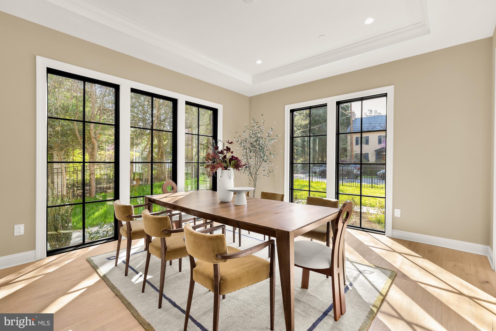 FOREST HILLS - Residential