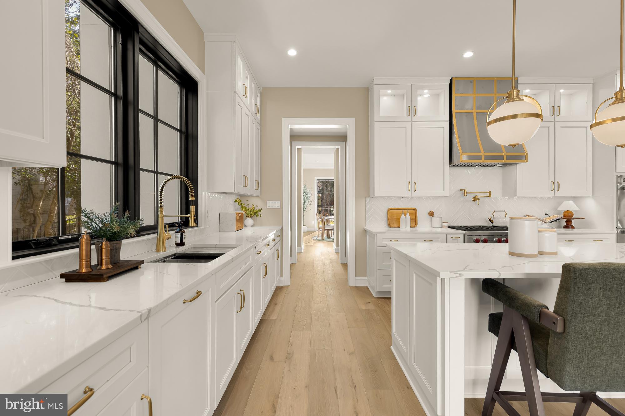 FOREST HILLS - Residential