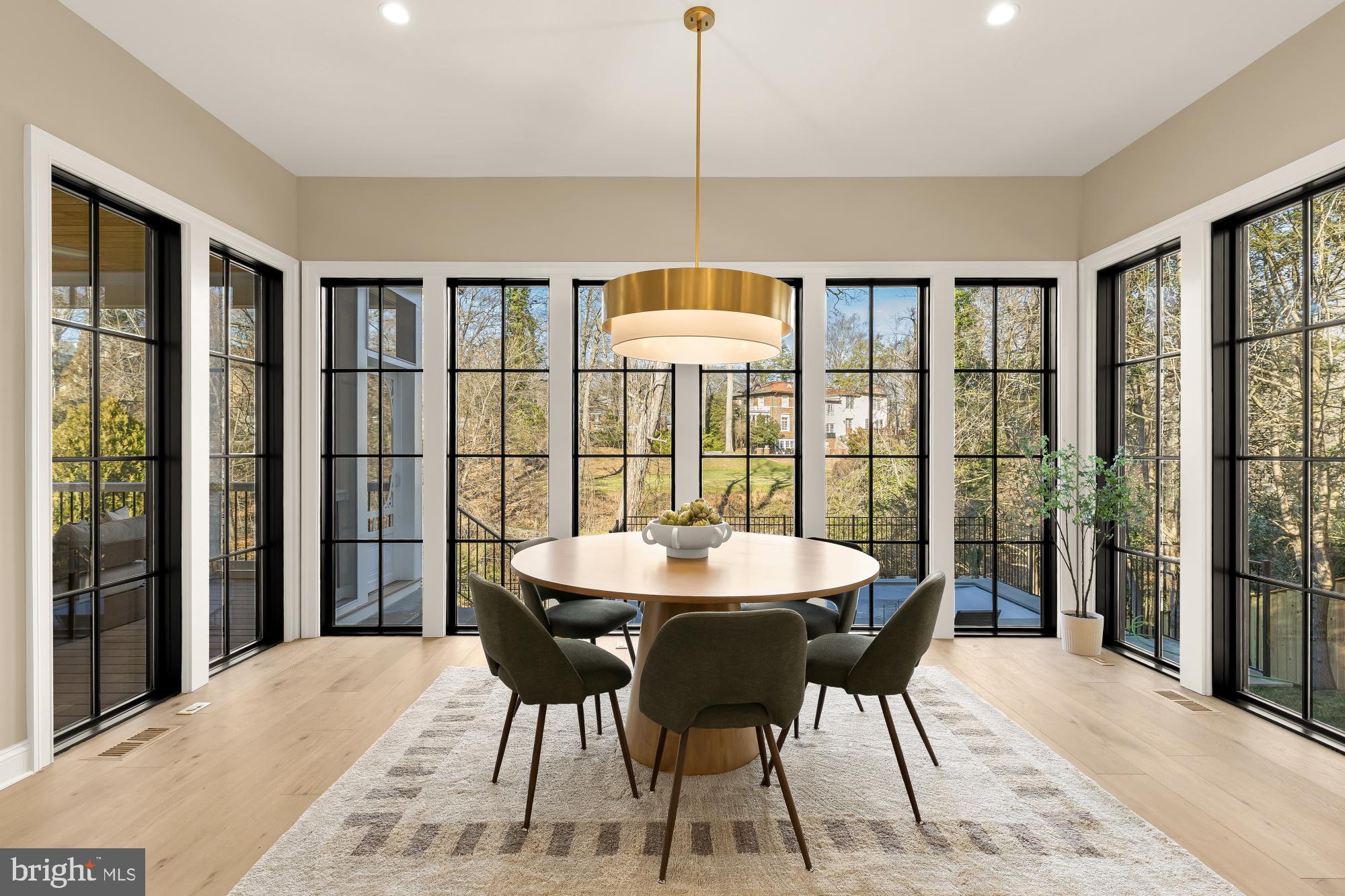 FOREST HILLS - Residential