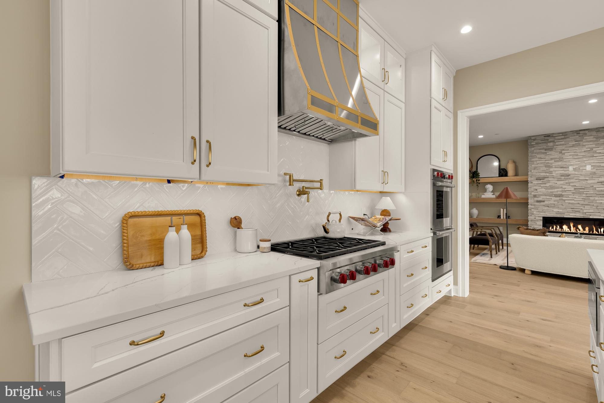 FOREST HILLS - Residential