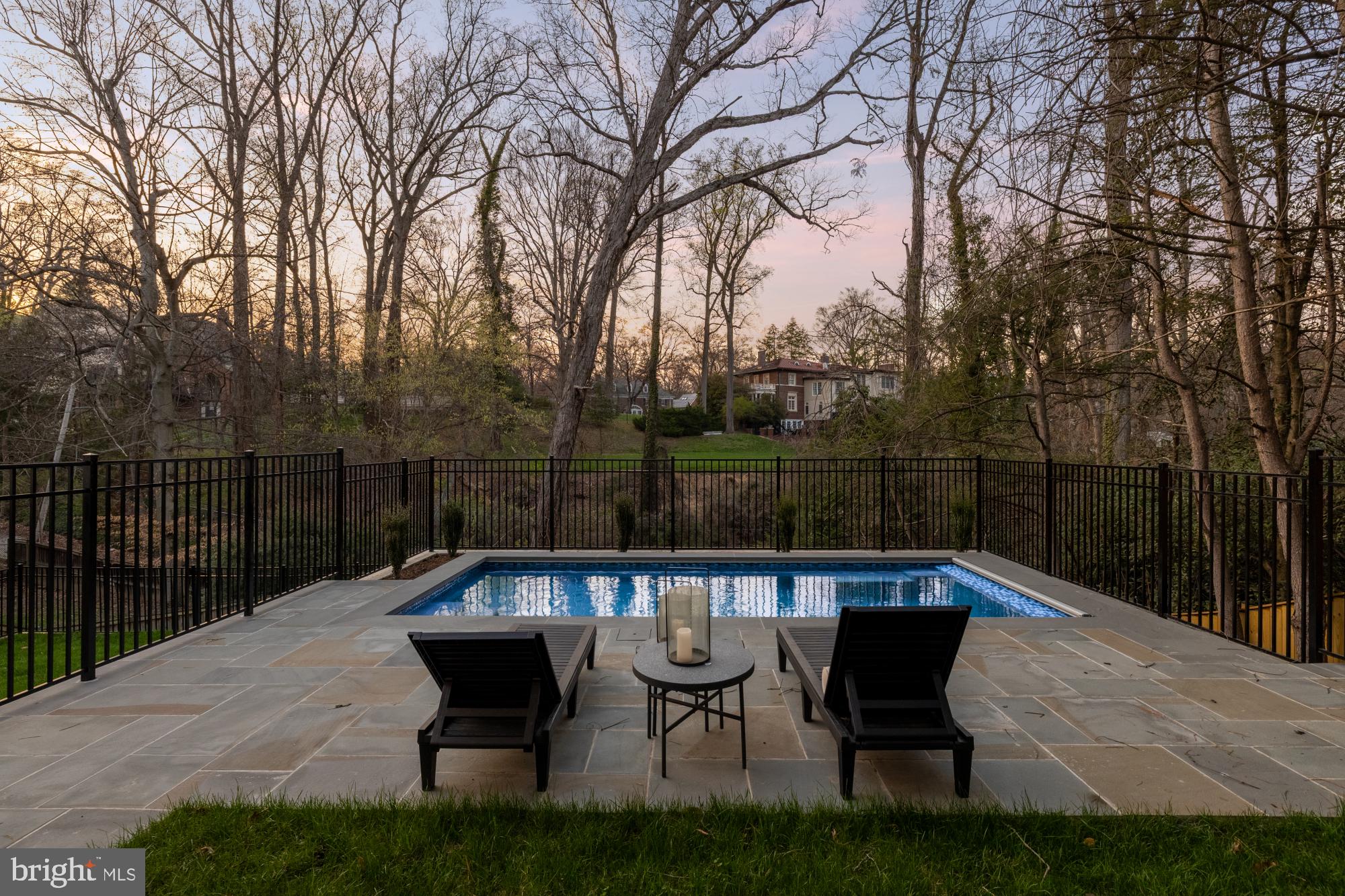 2733 CHESAPEAKE STREET NW