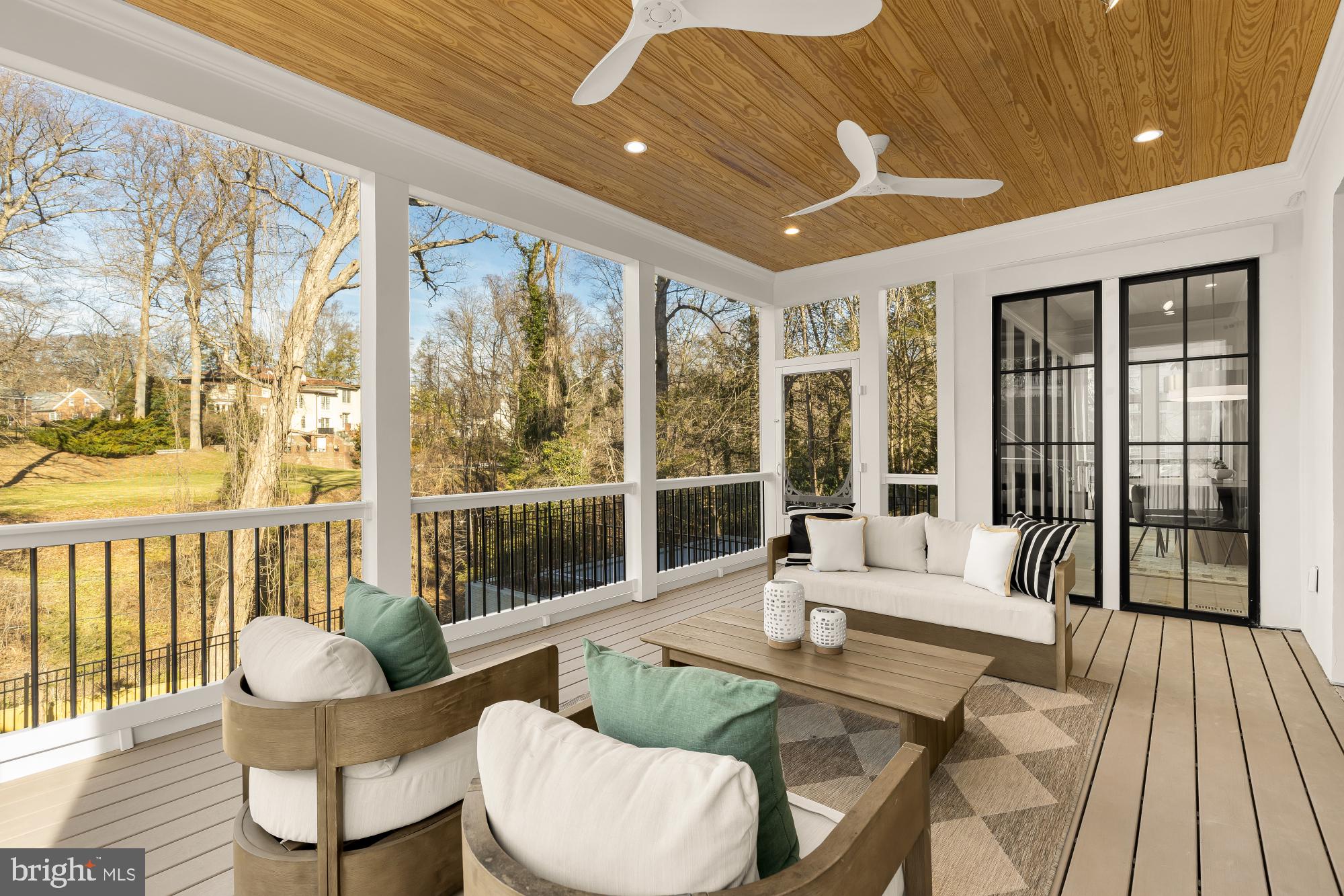 FOREST HILLS - Residential