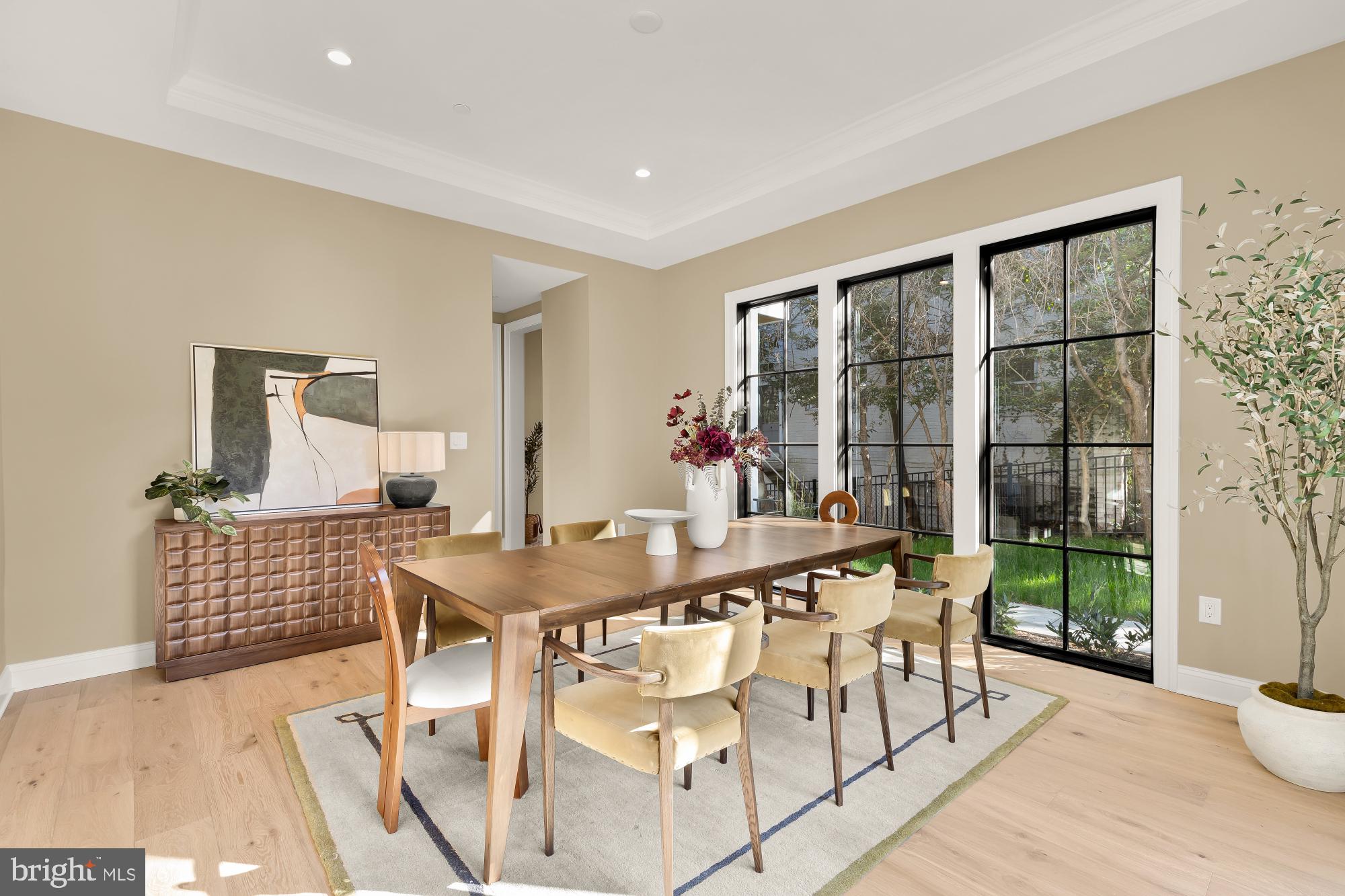 FOREST HILLS - Residential