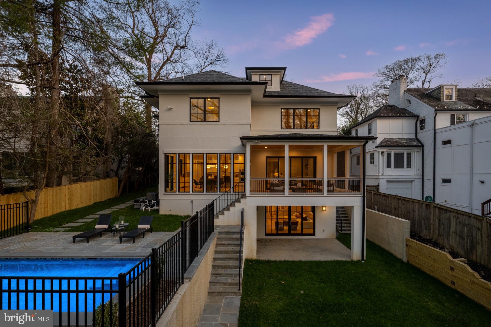 FOREST HILLS - Residential