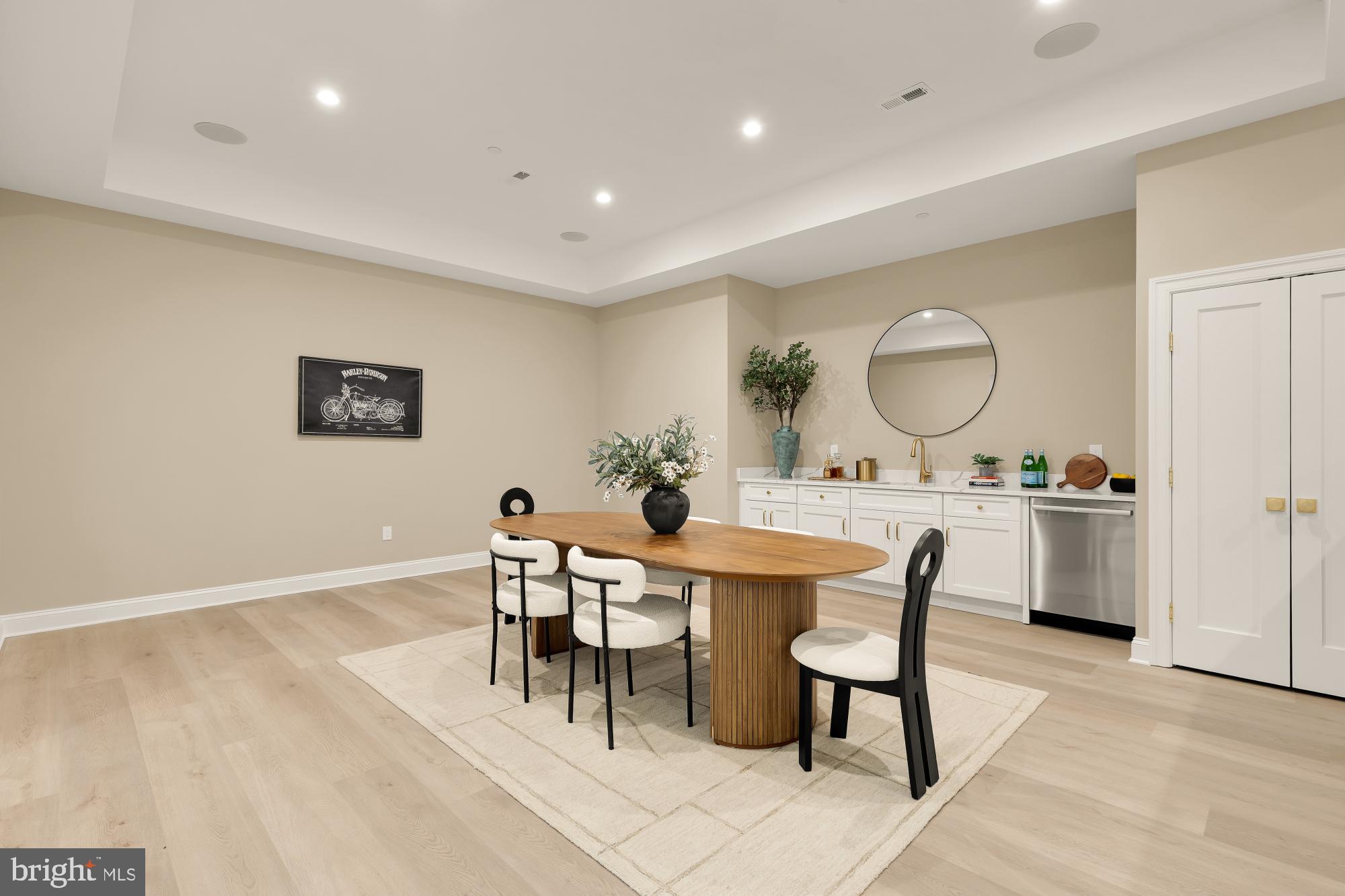 FOREST HILLS - Residential