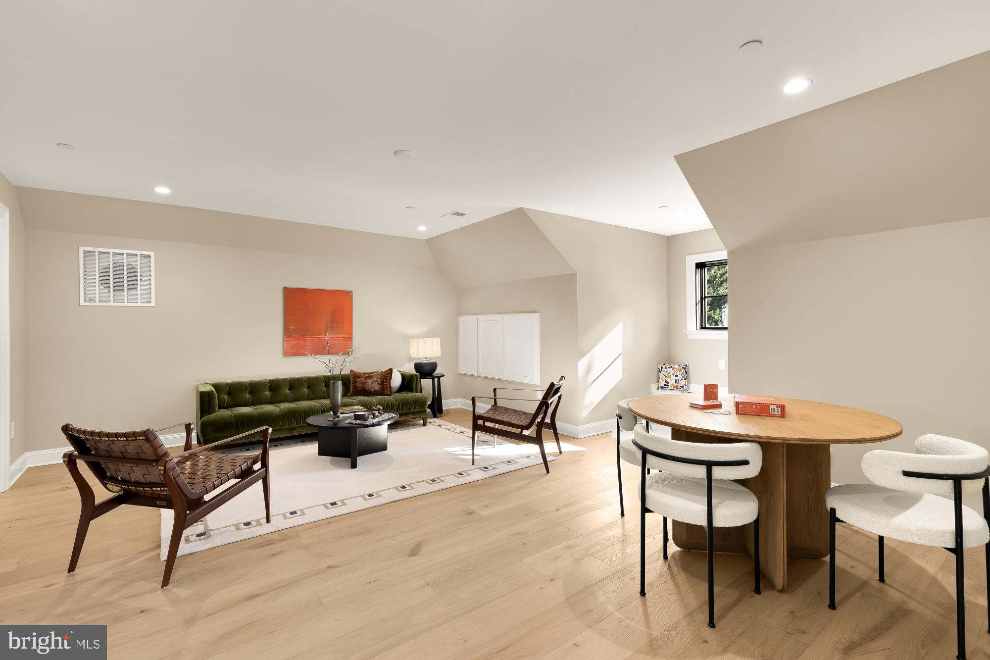 FOREST HILLS - Residential