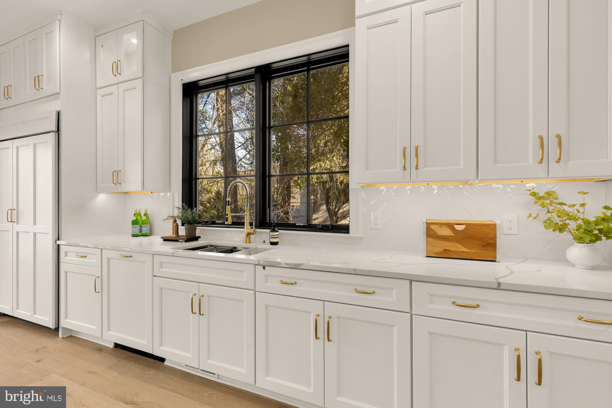 FOREST HILLS - Residential