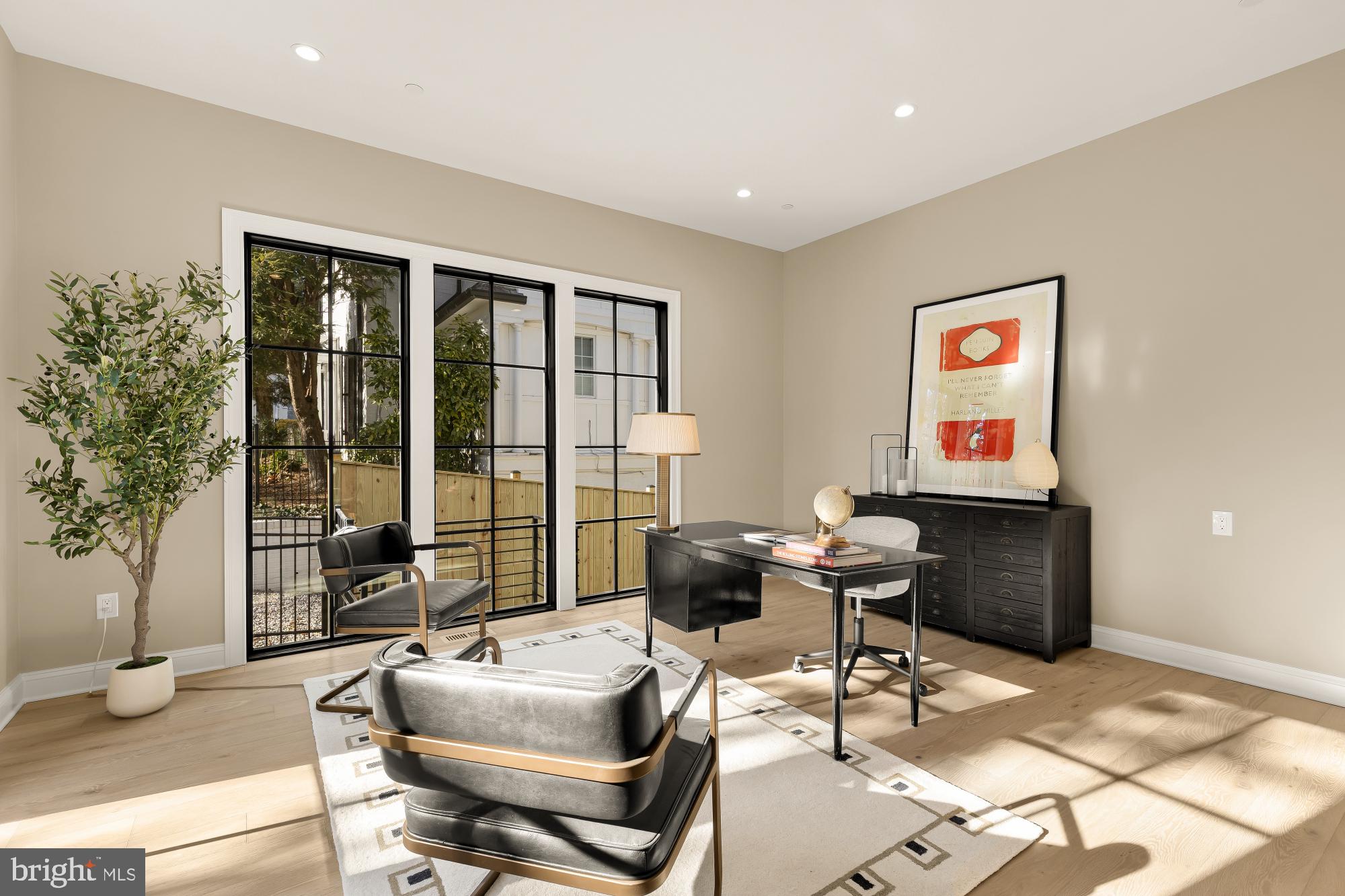 FOREST HILLS - Residential