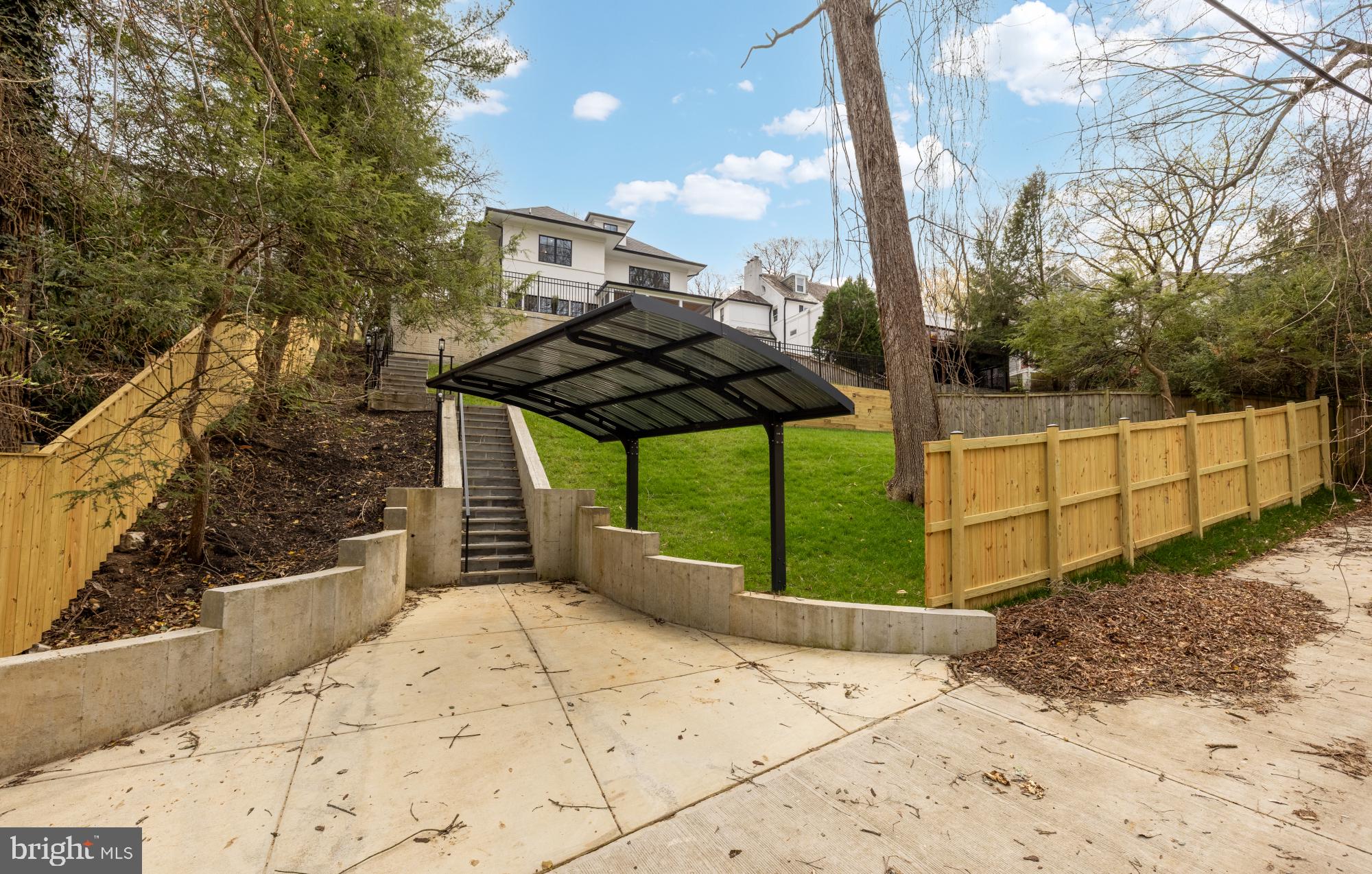 FOREST HILLS - Residential